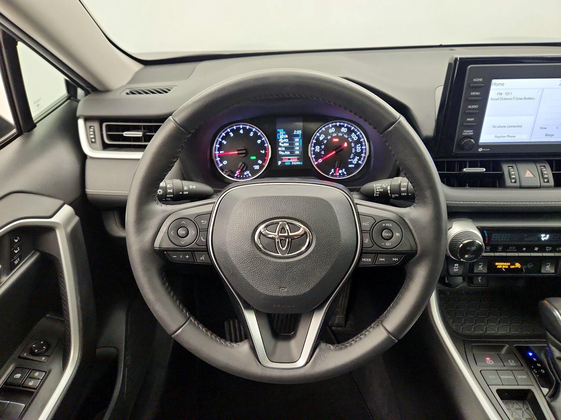 Thumbnail: 2021 Toyota RAV4 - 10