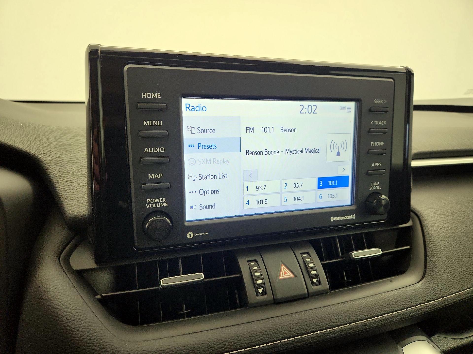 Thumbnail: 2021 Toyota RAV4 - 15