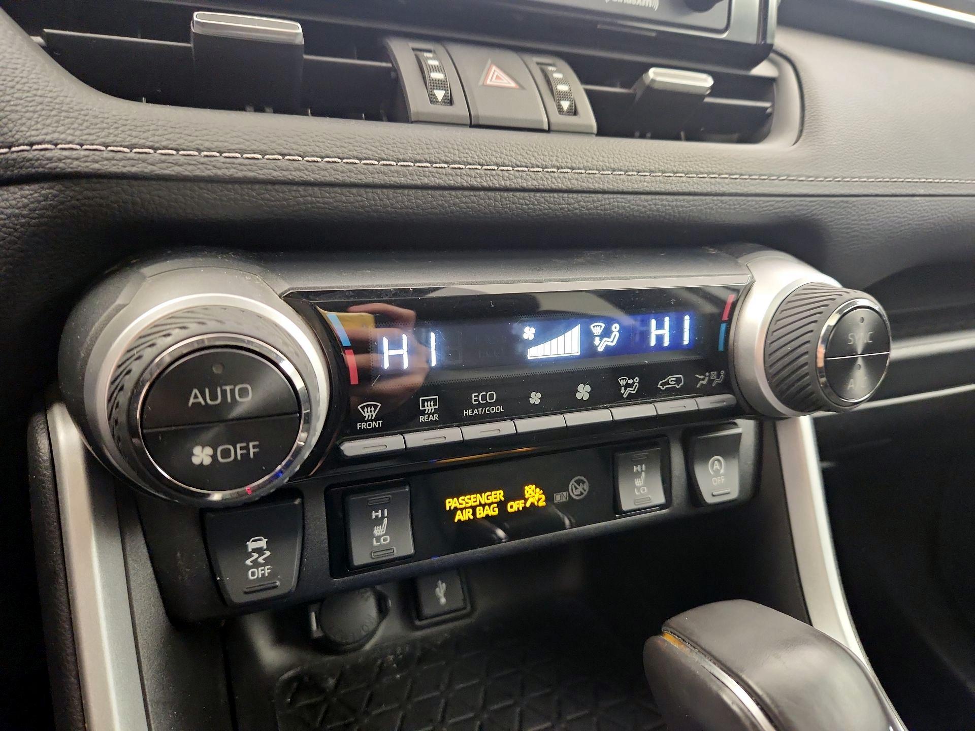 Thumbnail: 2021 Toyota RAV4 - 16