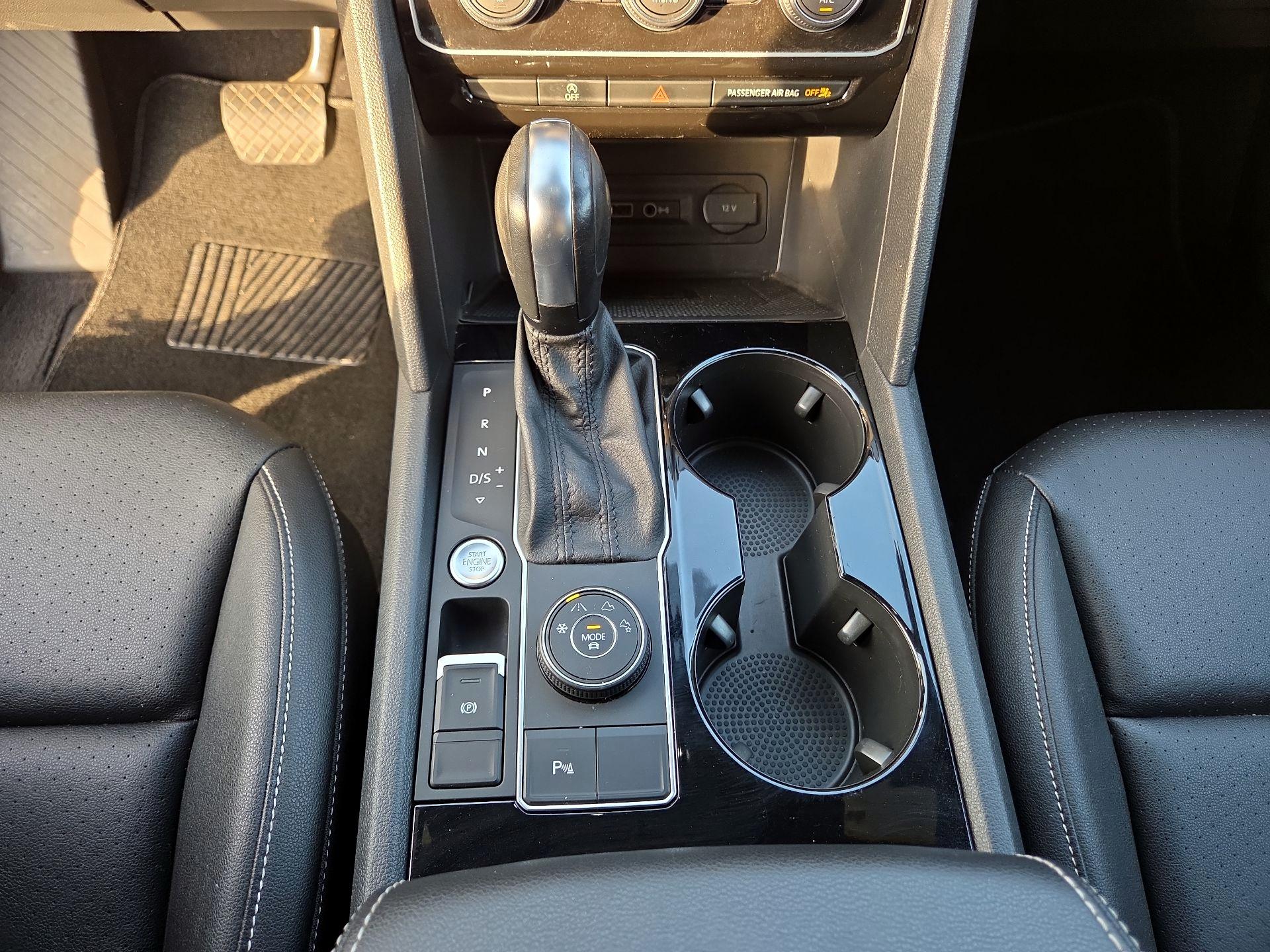 Thumbnail: 2020 Volkswagen Atlas - 16