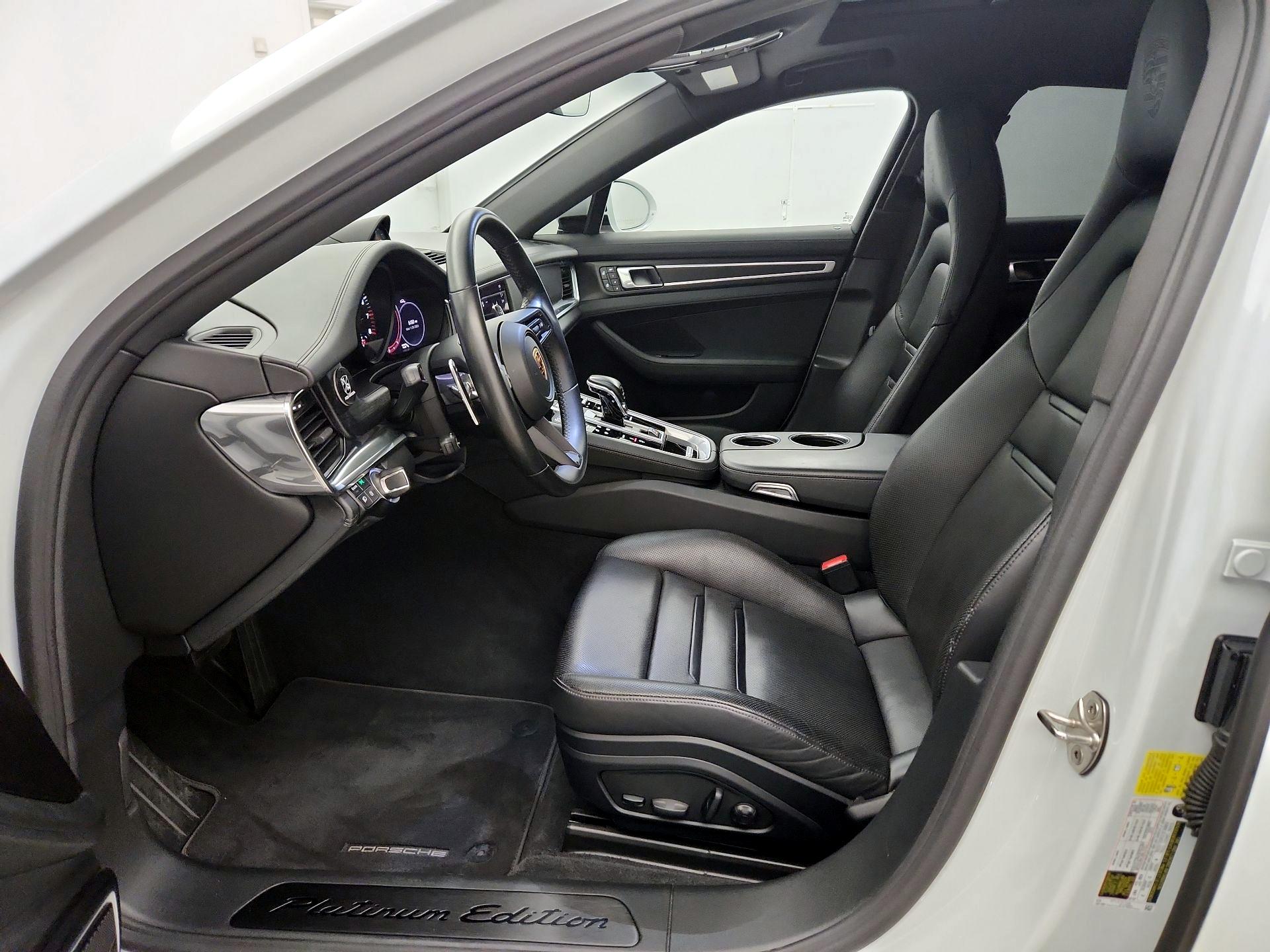 Thumbnail: 2023 Porsche Panamera - 11