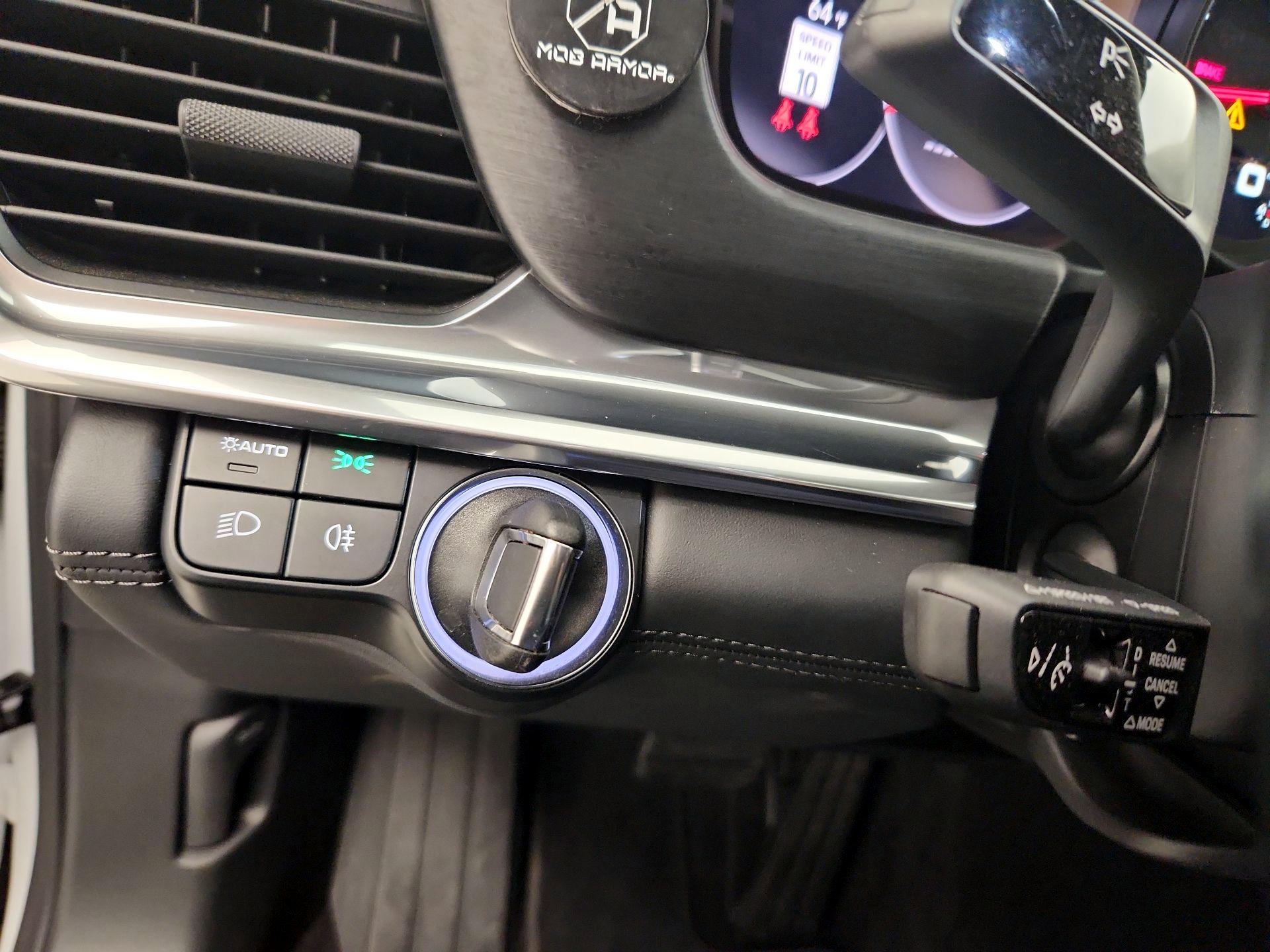 Thumbnail: 2023 Porsche Panamera - 13