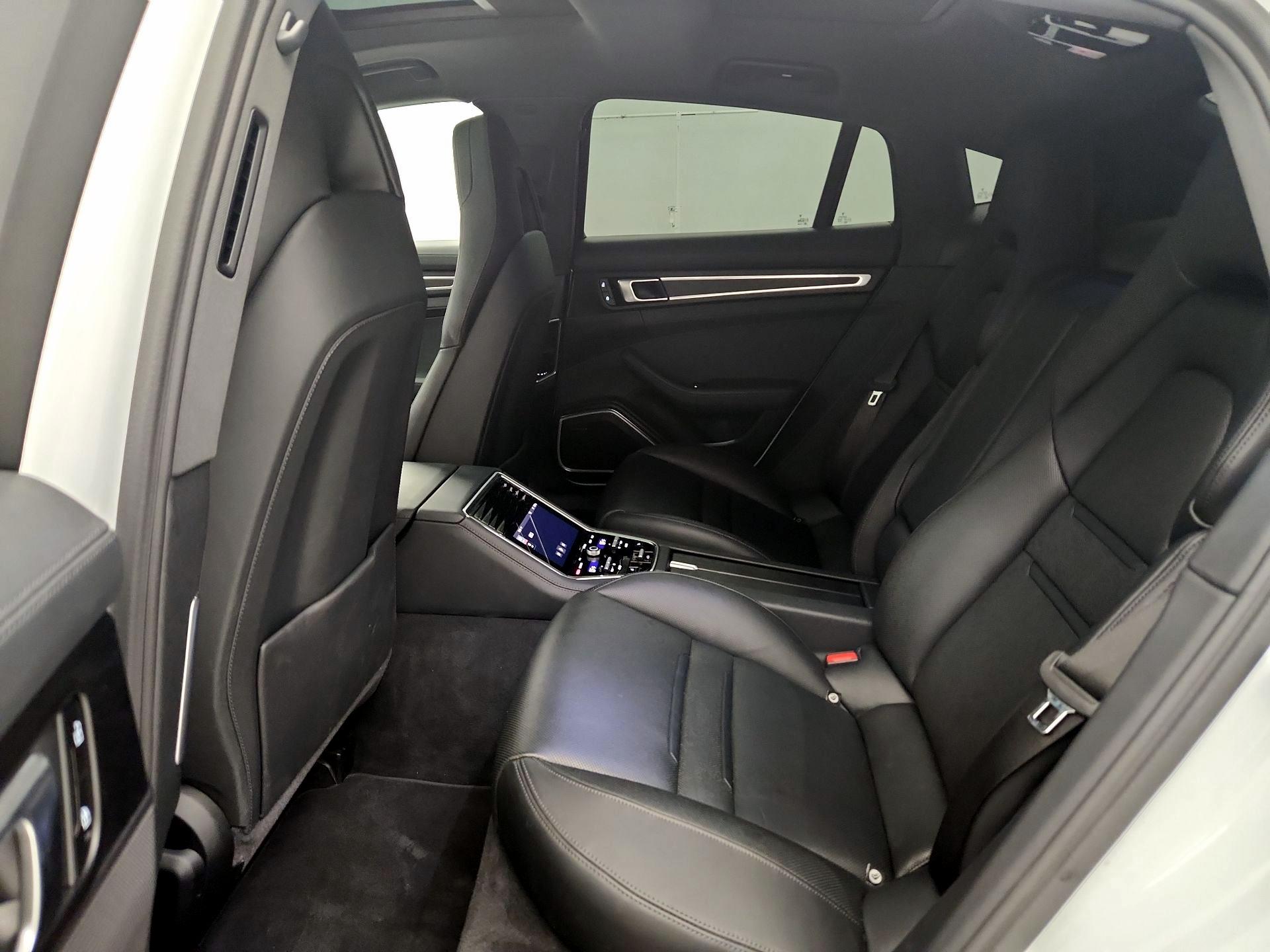 Thumbnail: 2023 Porsche Panamera - 20