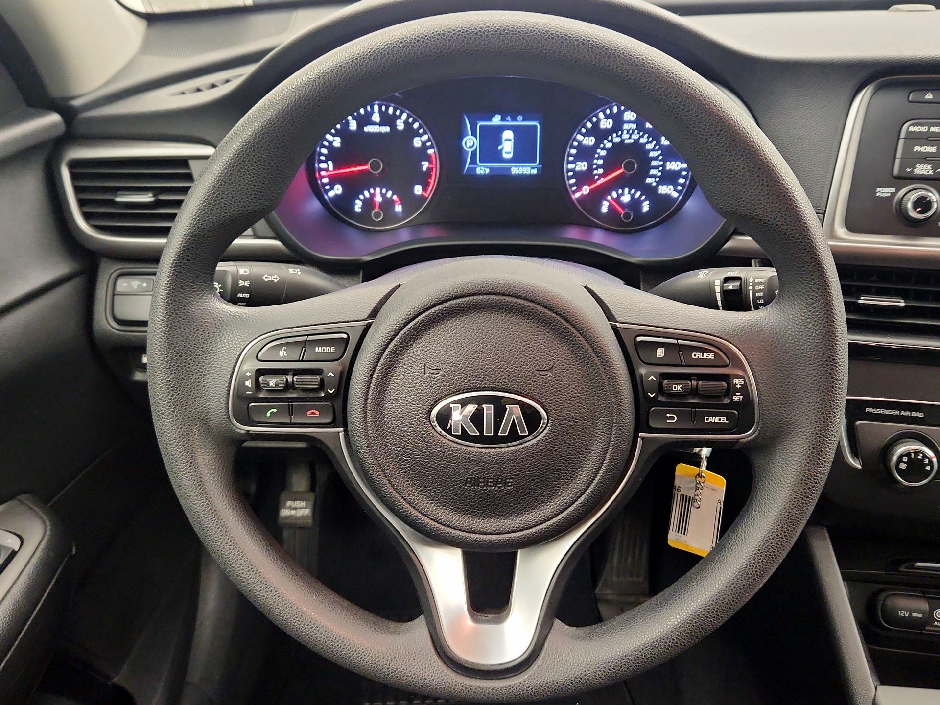 Thumbnail: 2016 Kia Optima - 10