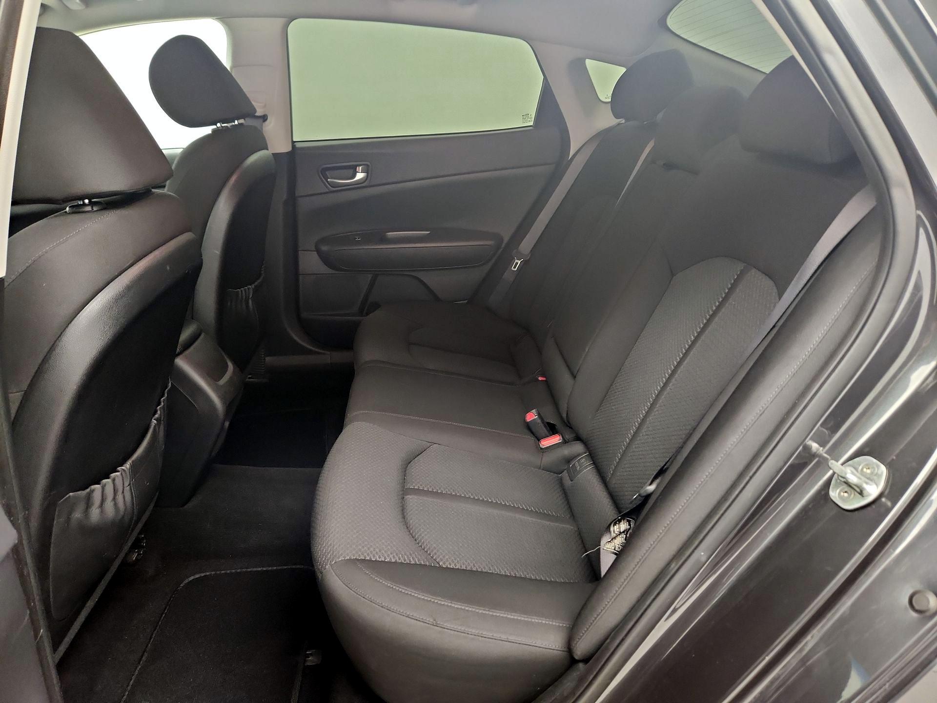 Thumbnail: 2016 Kia Optima - 19