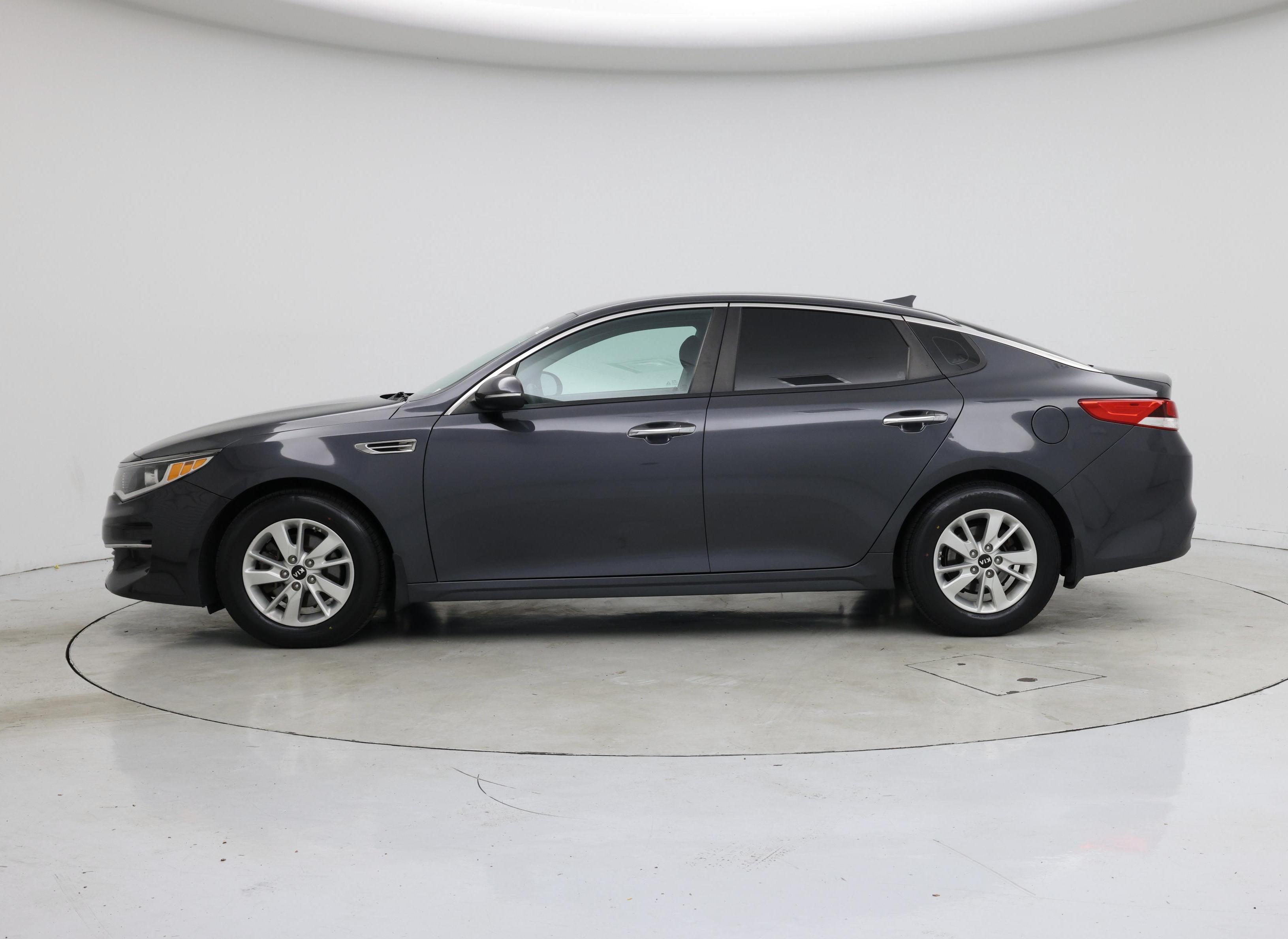 Thumbnail: 2016 Kia Optima - 3