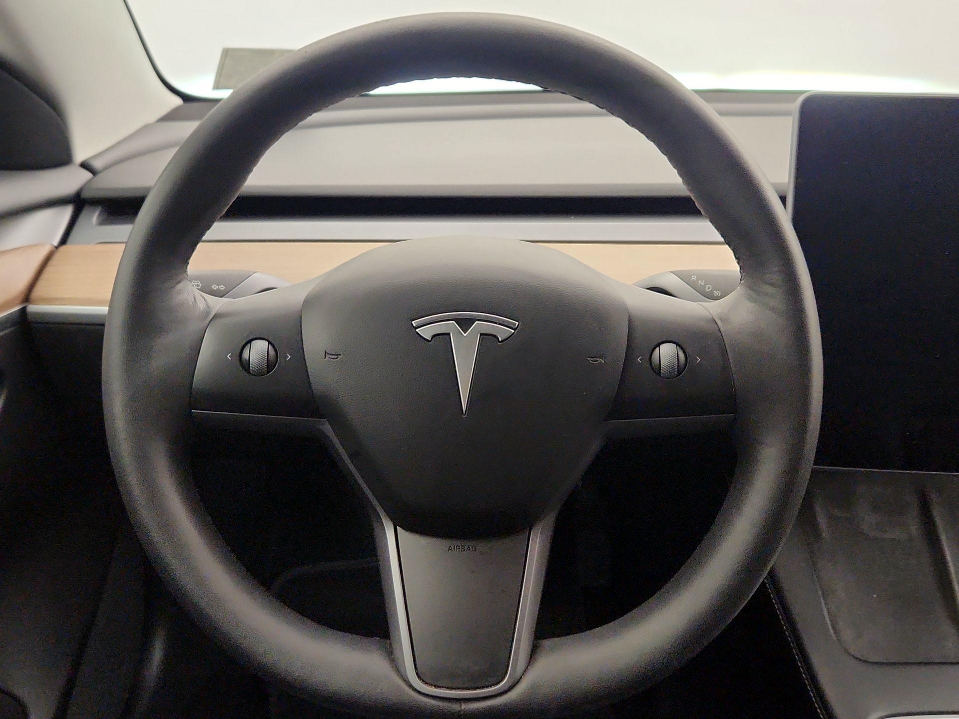 Thumbnail: 2021 Tesla Model 3 - 10