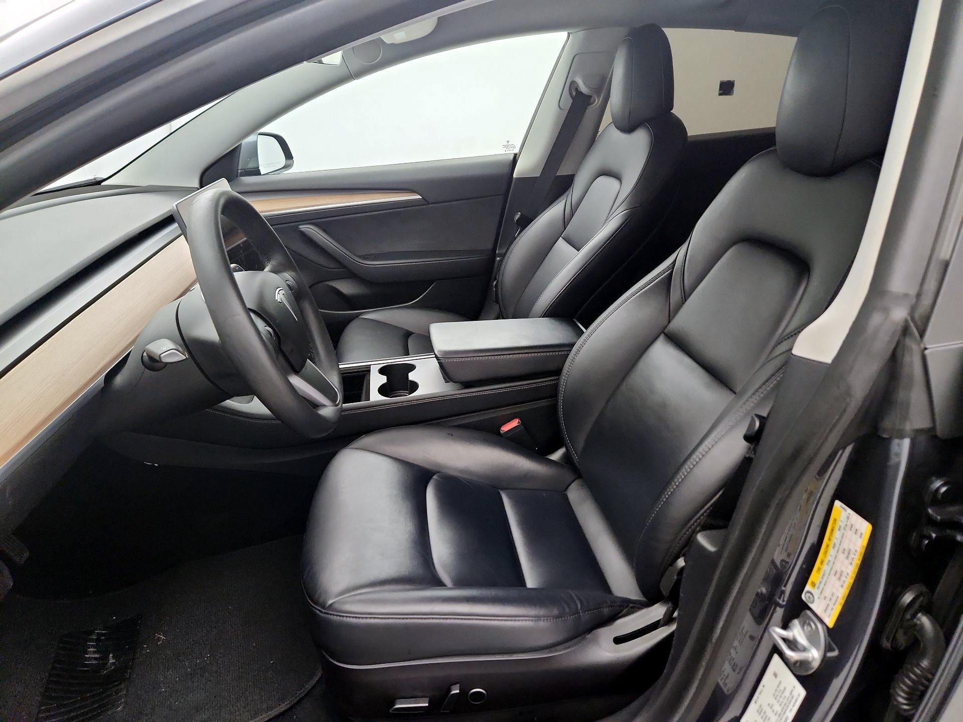 Thumbnail: 2021 Tesla Model 3 - 11