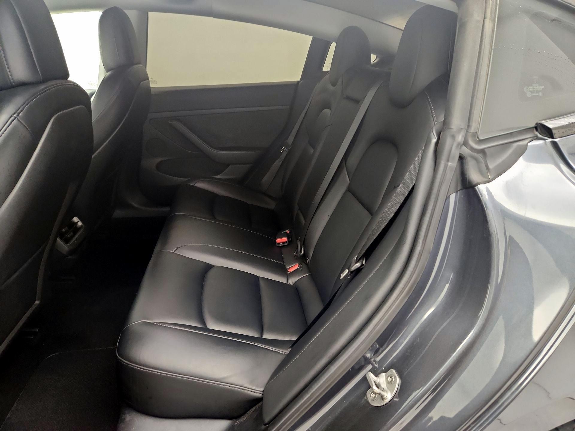 Thumbnail: 2021 Tesla Model 3 - 19