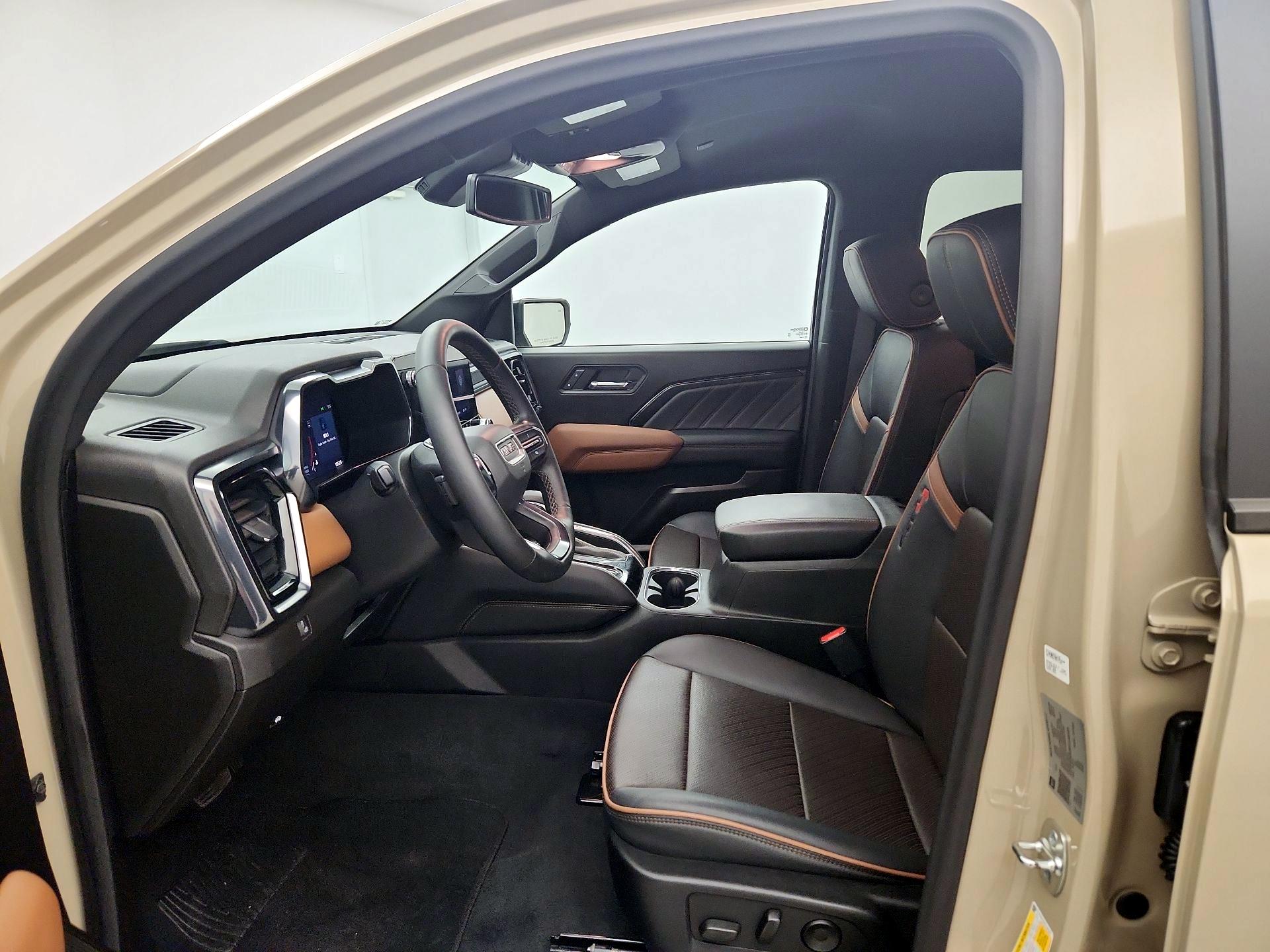 Thumbnail: 2024 GMC Canyon - 11