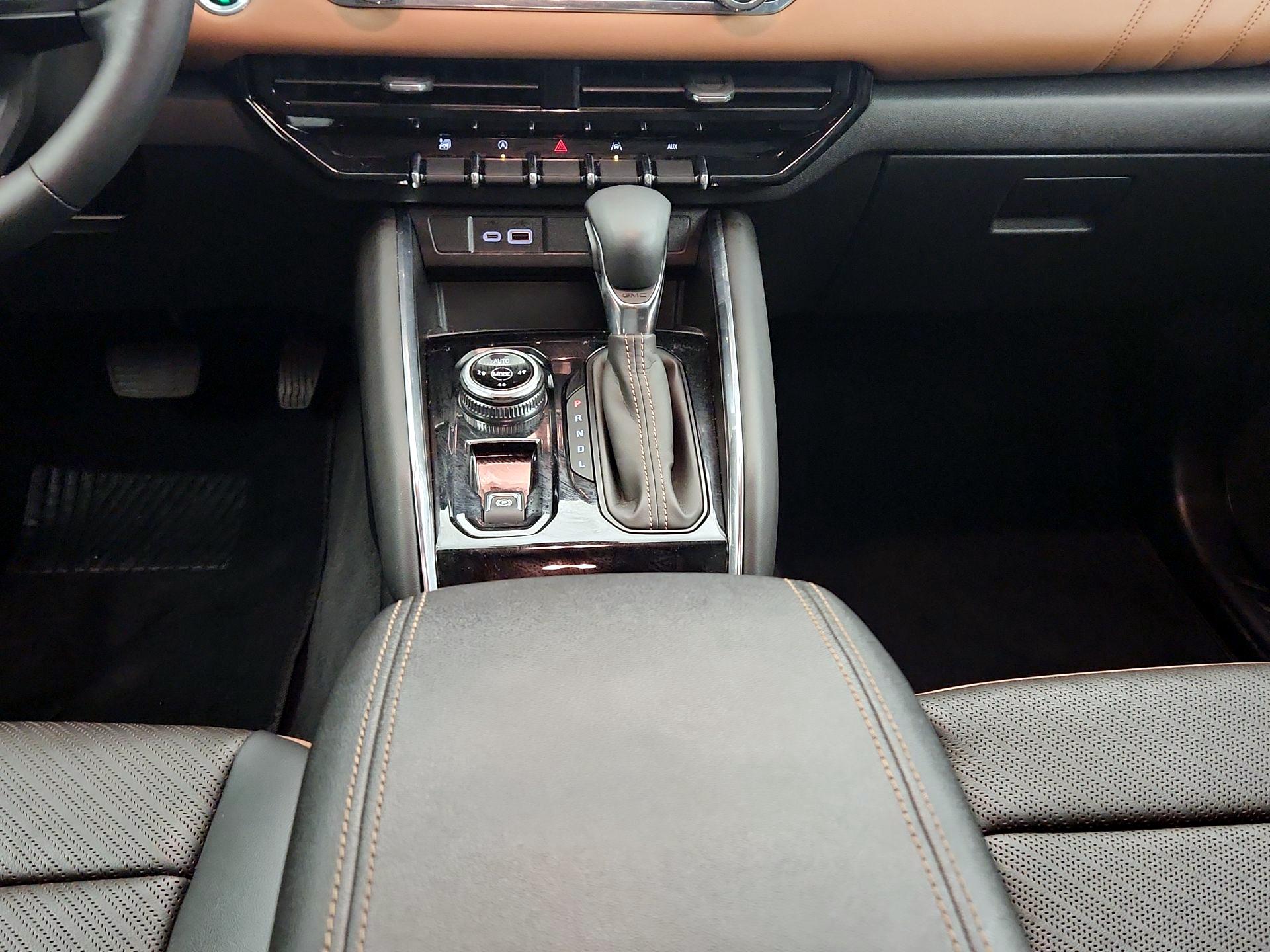 Thumbnail: 2024 GMC Canyon - 16