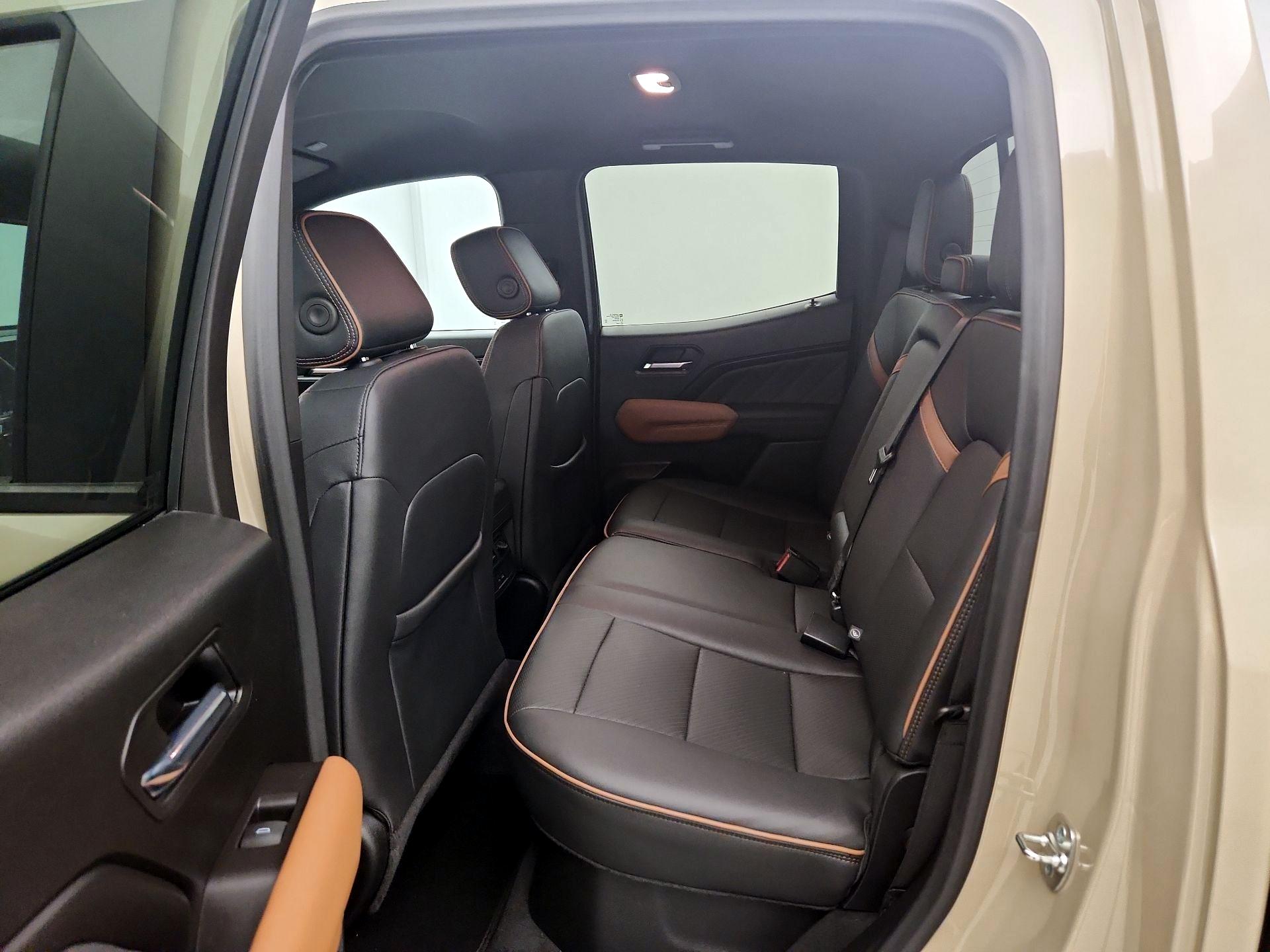 Thumbnail: 2024 GMC Canyon - 18