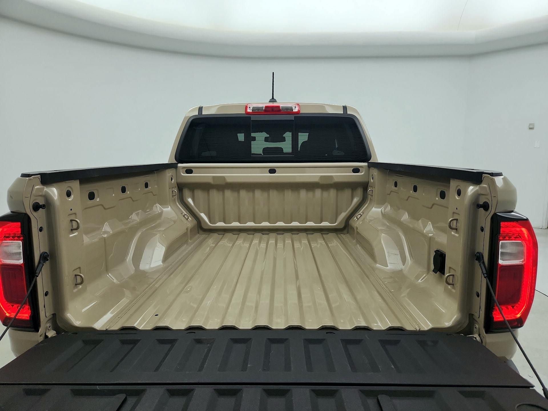 Thumbnail: 2024 GMC Canyon - 19