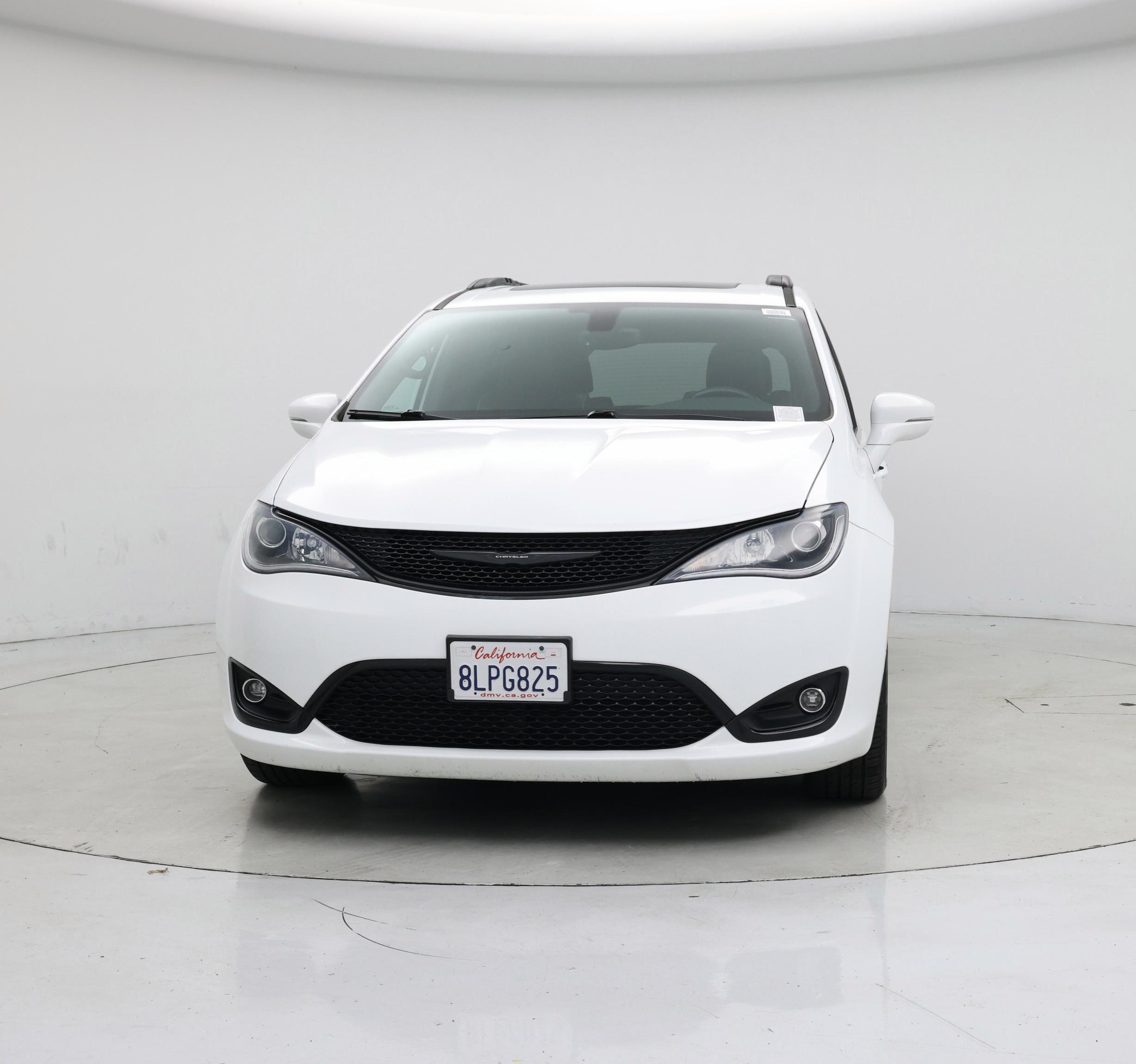 Thumbnail: 2019 Chrysler Pacifica - 5