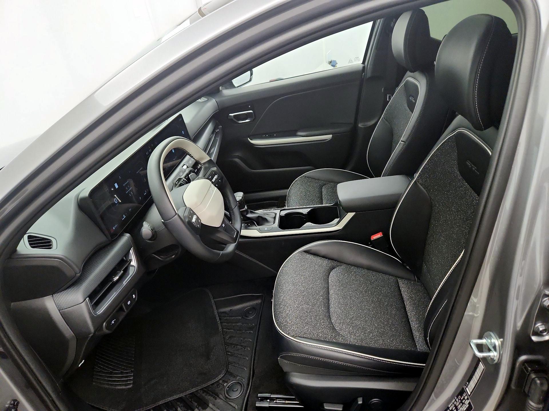 Thumbnail: 2025 Kia K4 - 11