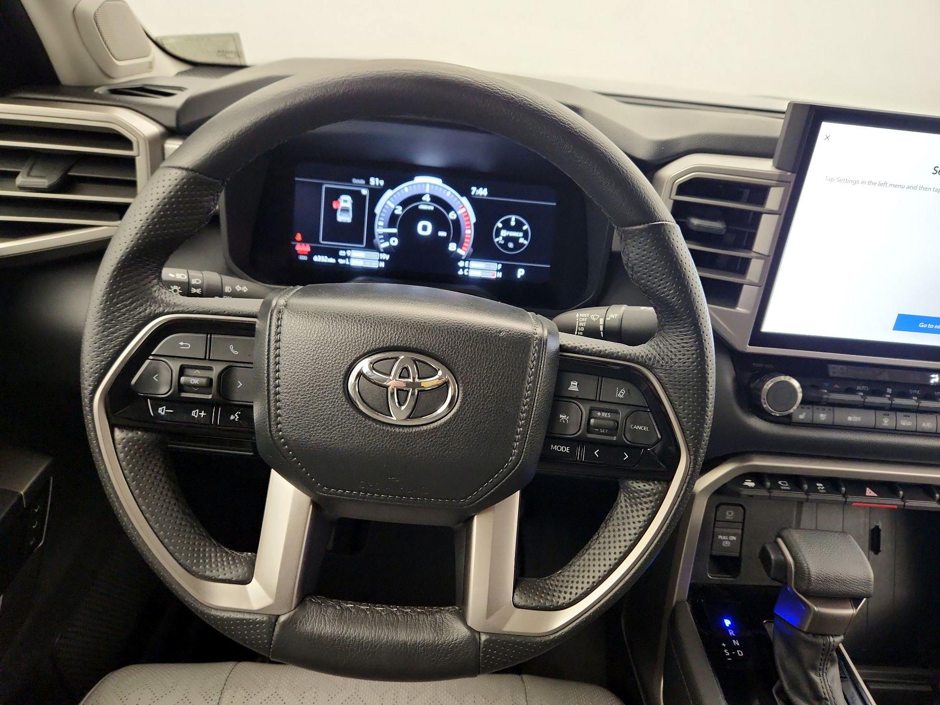 Thumbnail: 2024 Toyota Tundra - 10