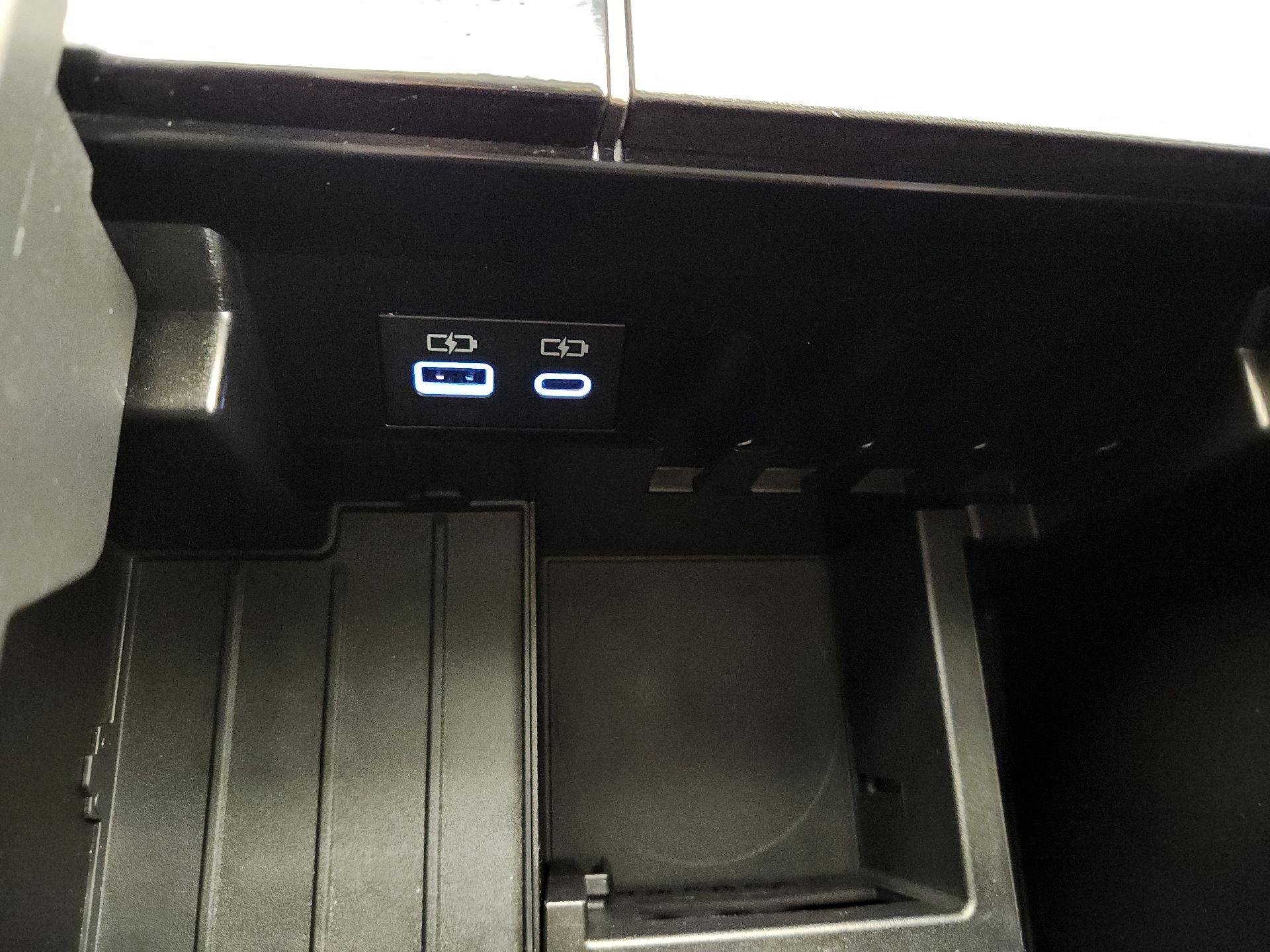 Thumbnail: 2024 Toyota Tundra - 18