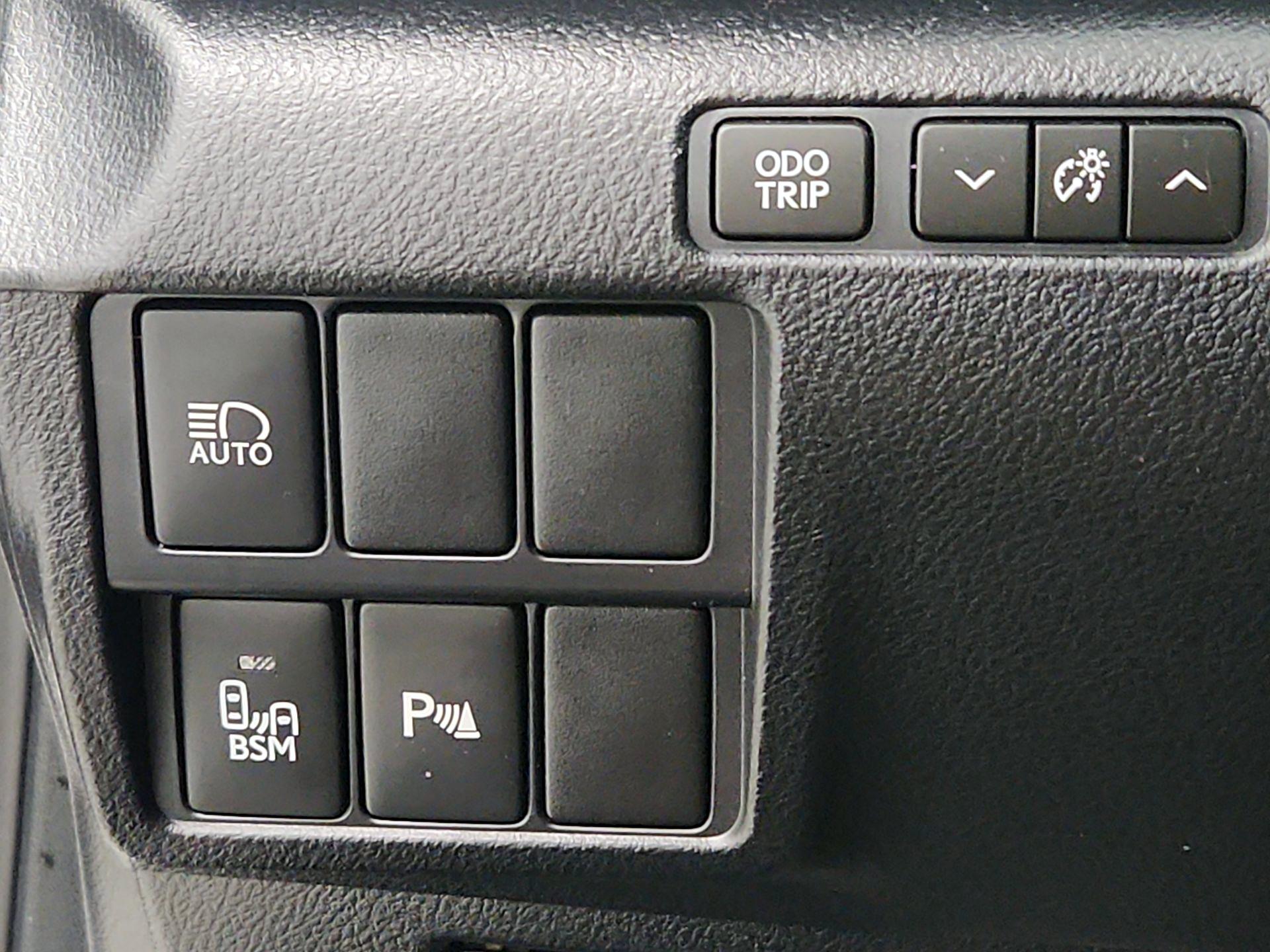 Thumbnail: 2019 Lexus RC - 13