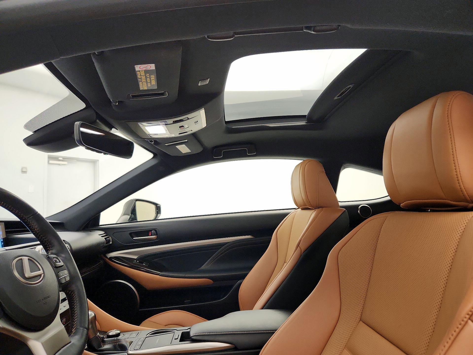 Thumbnail: 2019 Lexus RC - 20