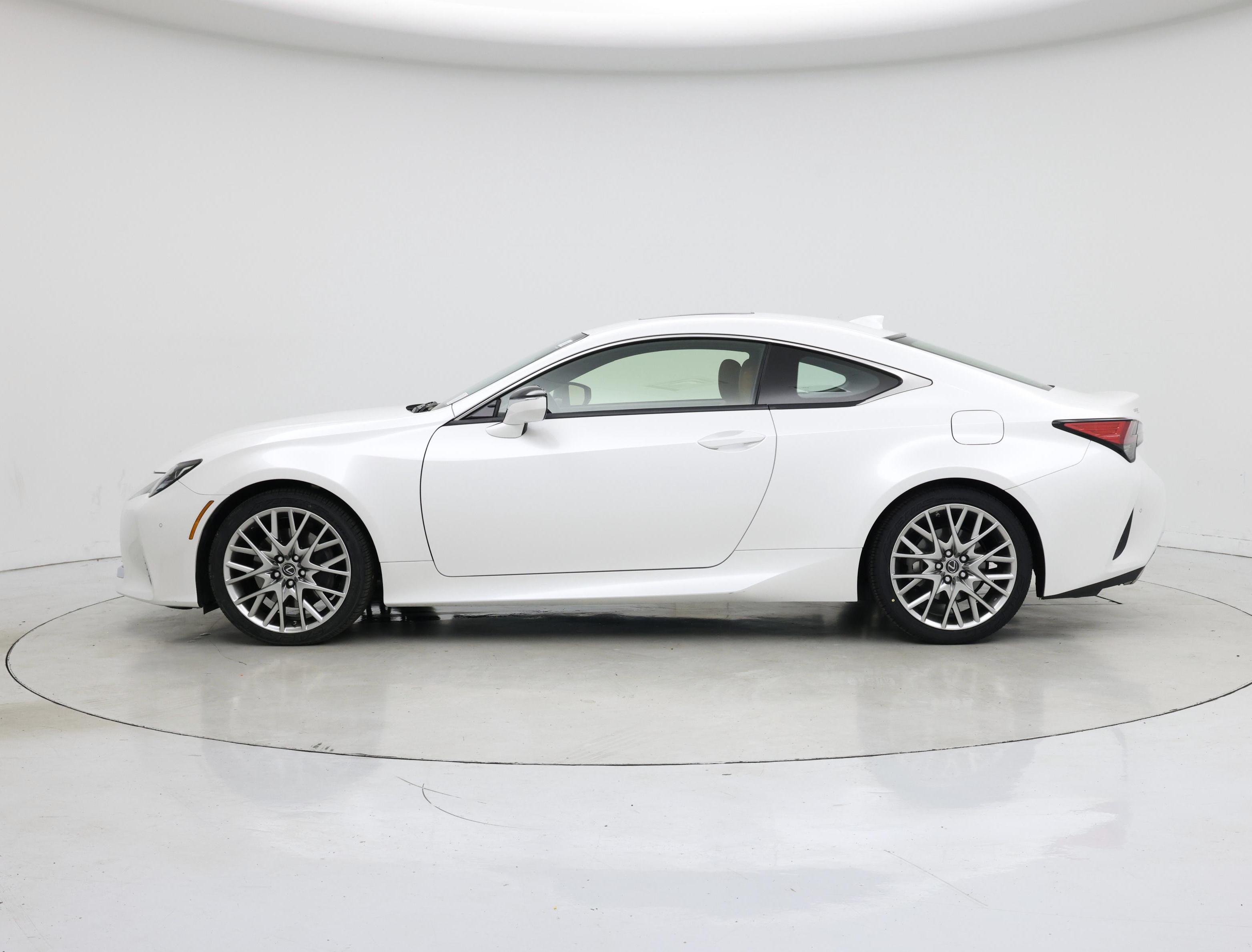 Thumbnail: 2019 Lexus RC - 3