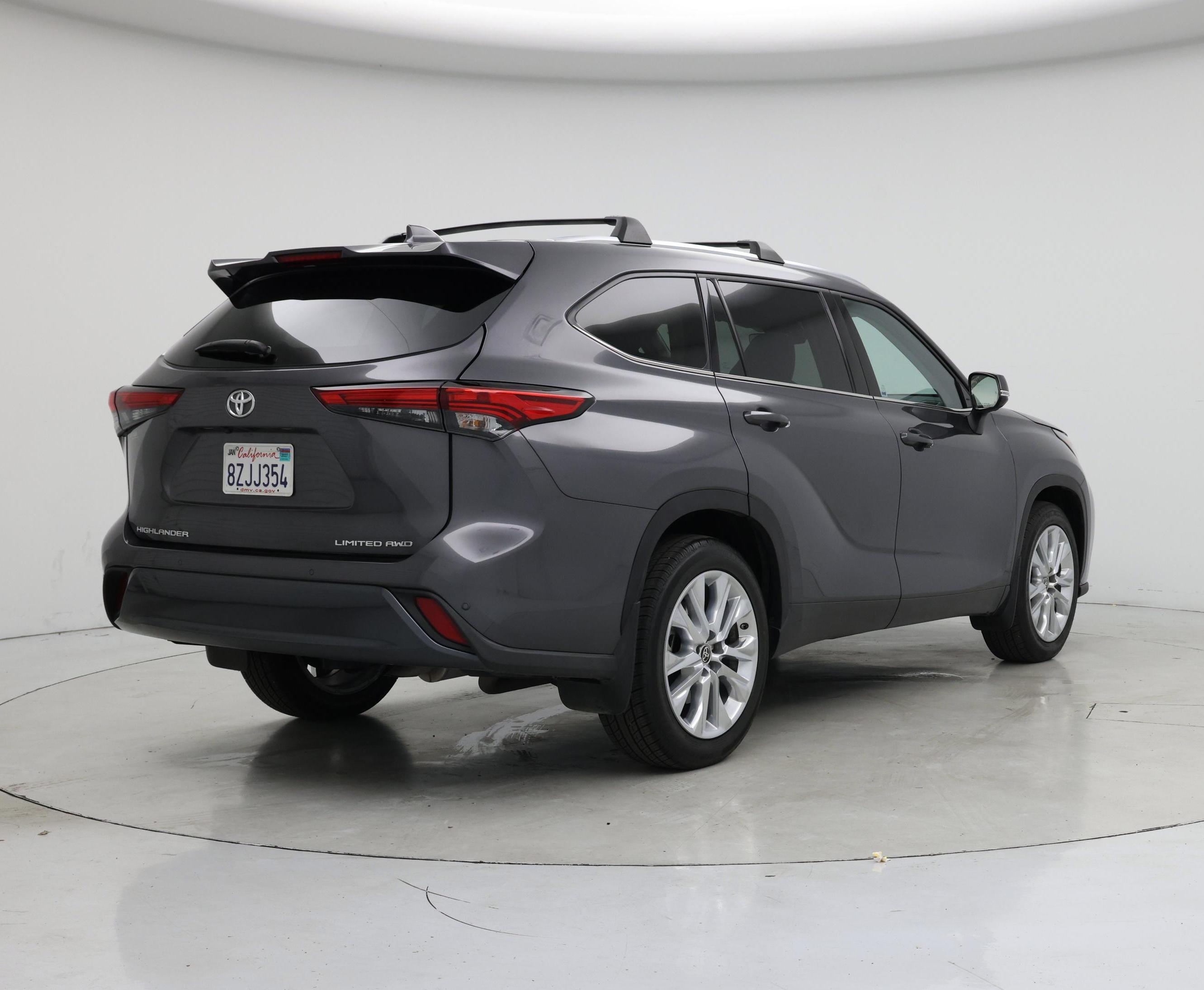 Thumbnail: 2022 Toyota Highlander - 8