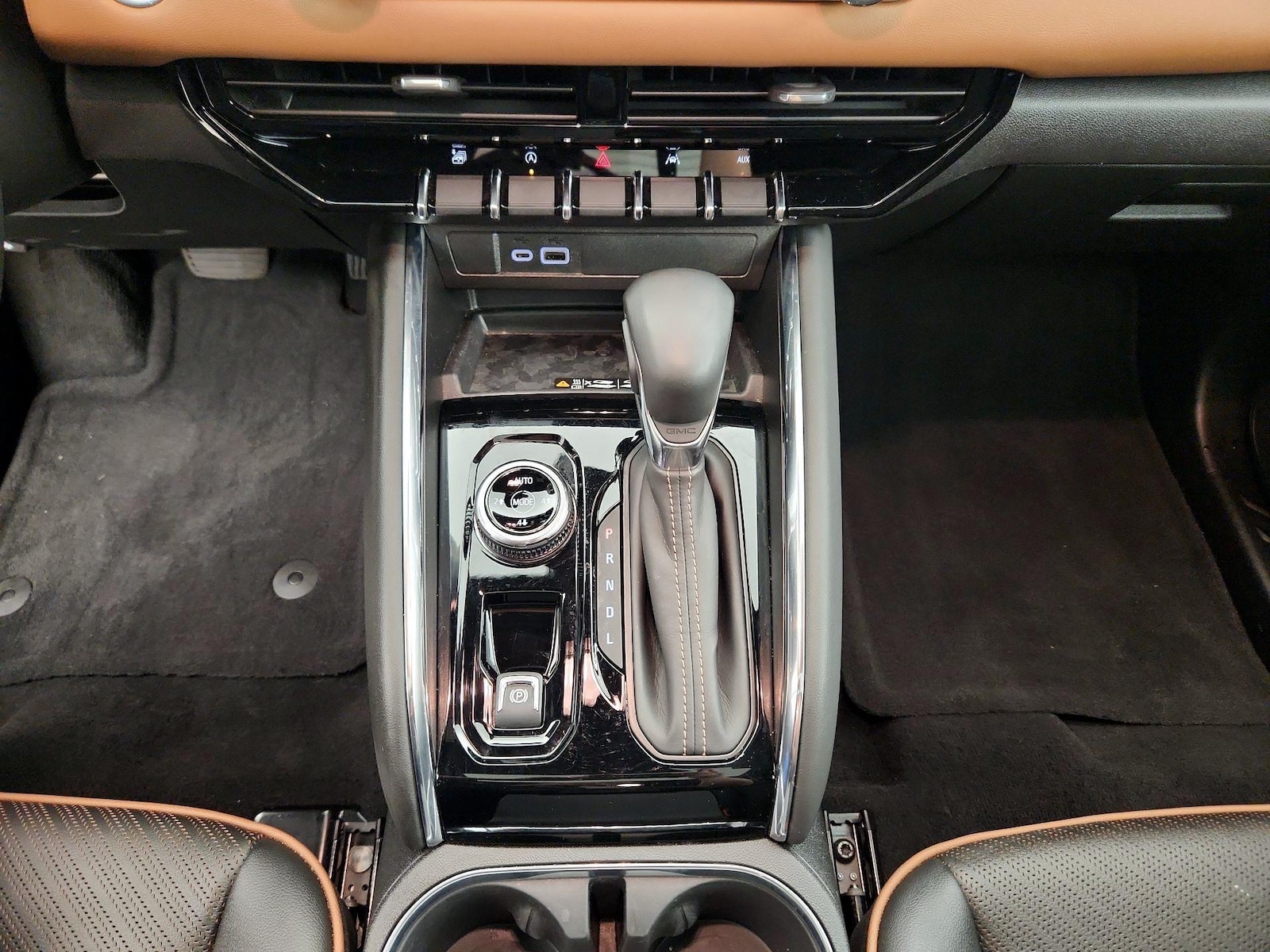 2025 GMC Canyon AT4 - Photo 19