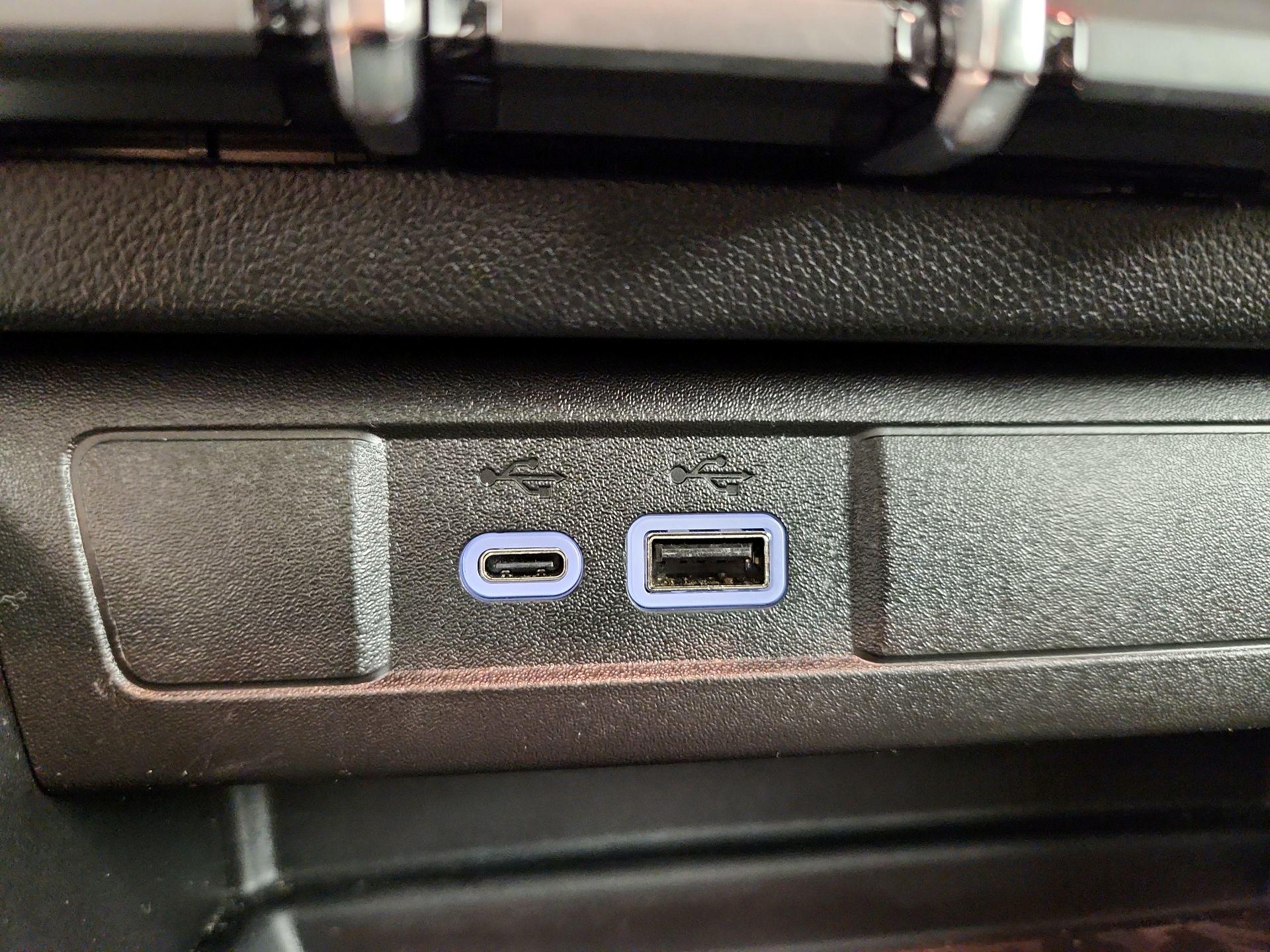 Thumbnail: 2025 GMC Canyon - 19