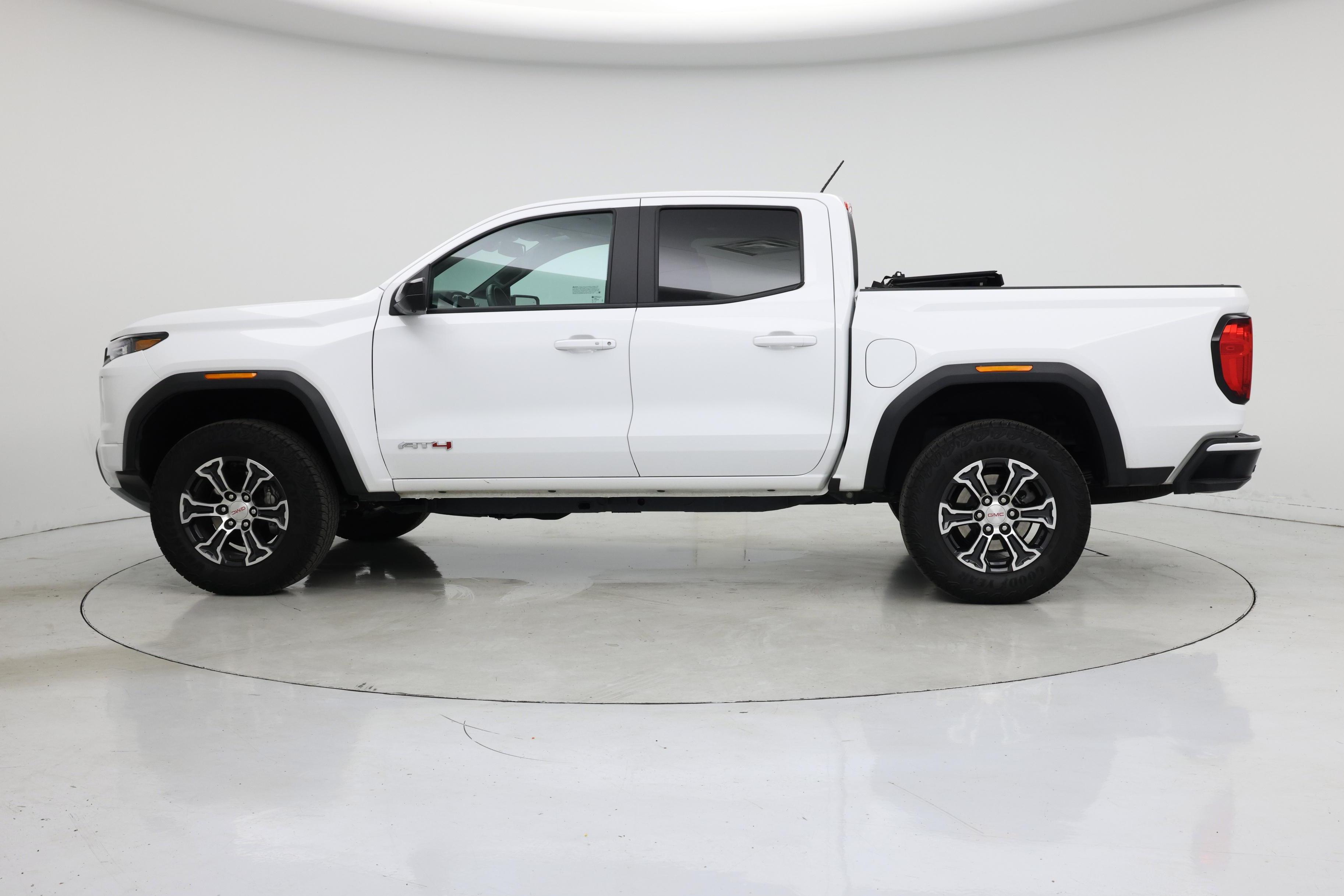 Thumbnail: 2025 GMC Canyon - 3