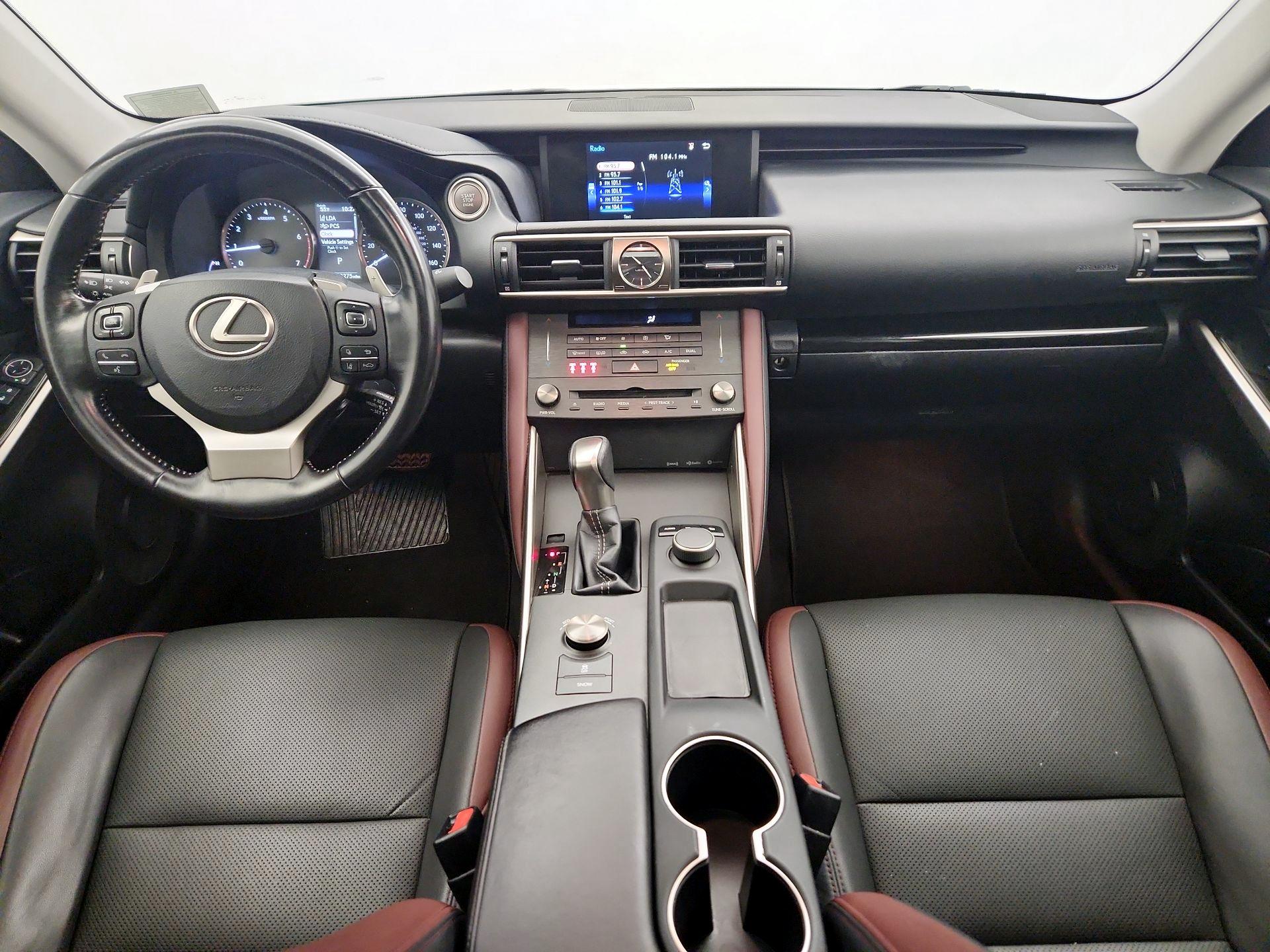 Thumbnail: 2020 Lexus IS - 9