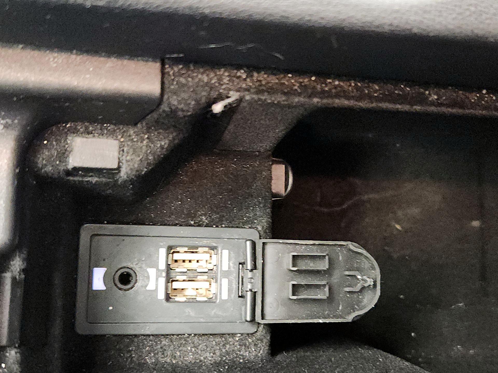 Thumbnail: 2020 Lexus IS - 18