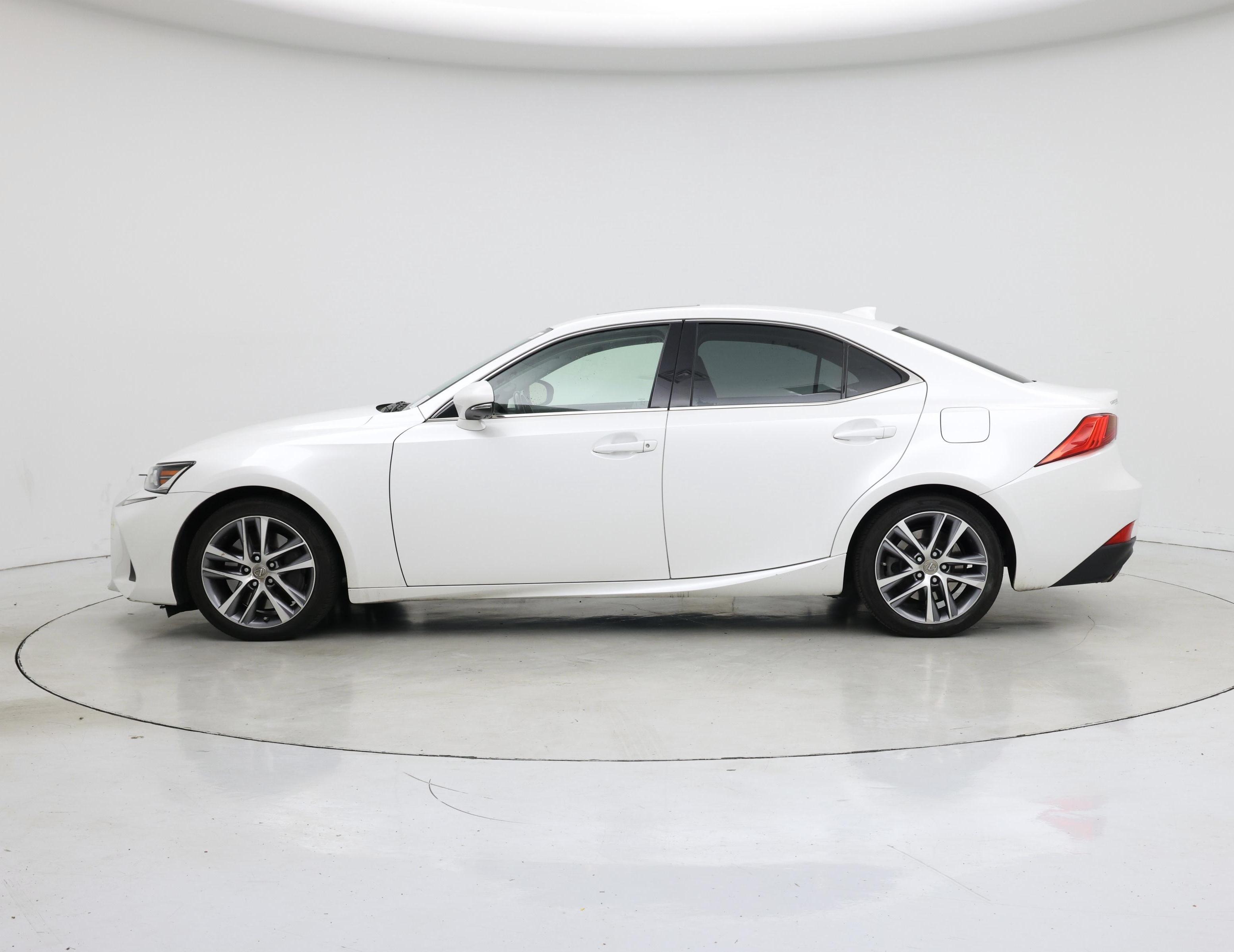 Thumbnail: 2020 Lexus IS - 3