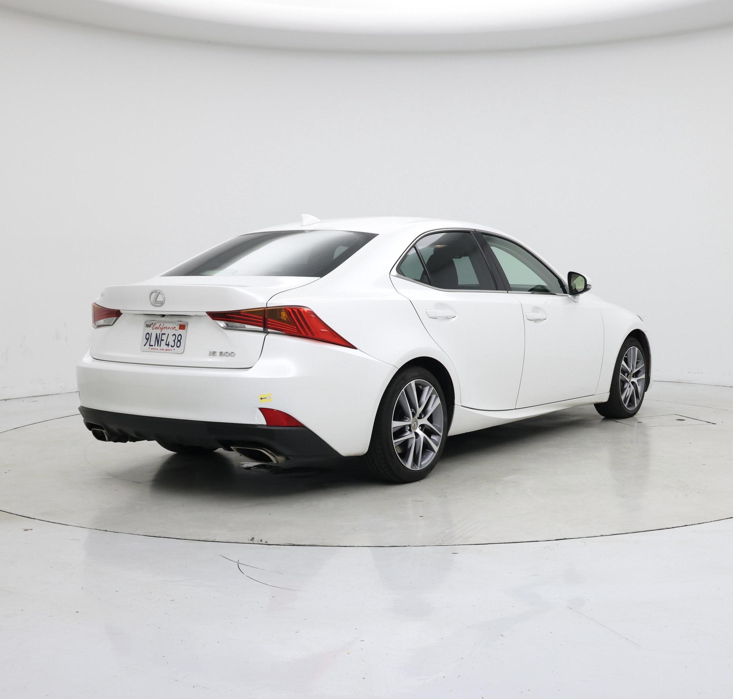 Thumbnail: 2020 Lexus IS - 8