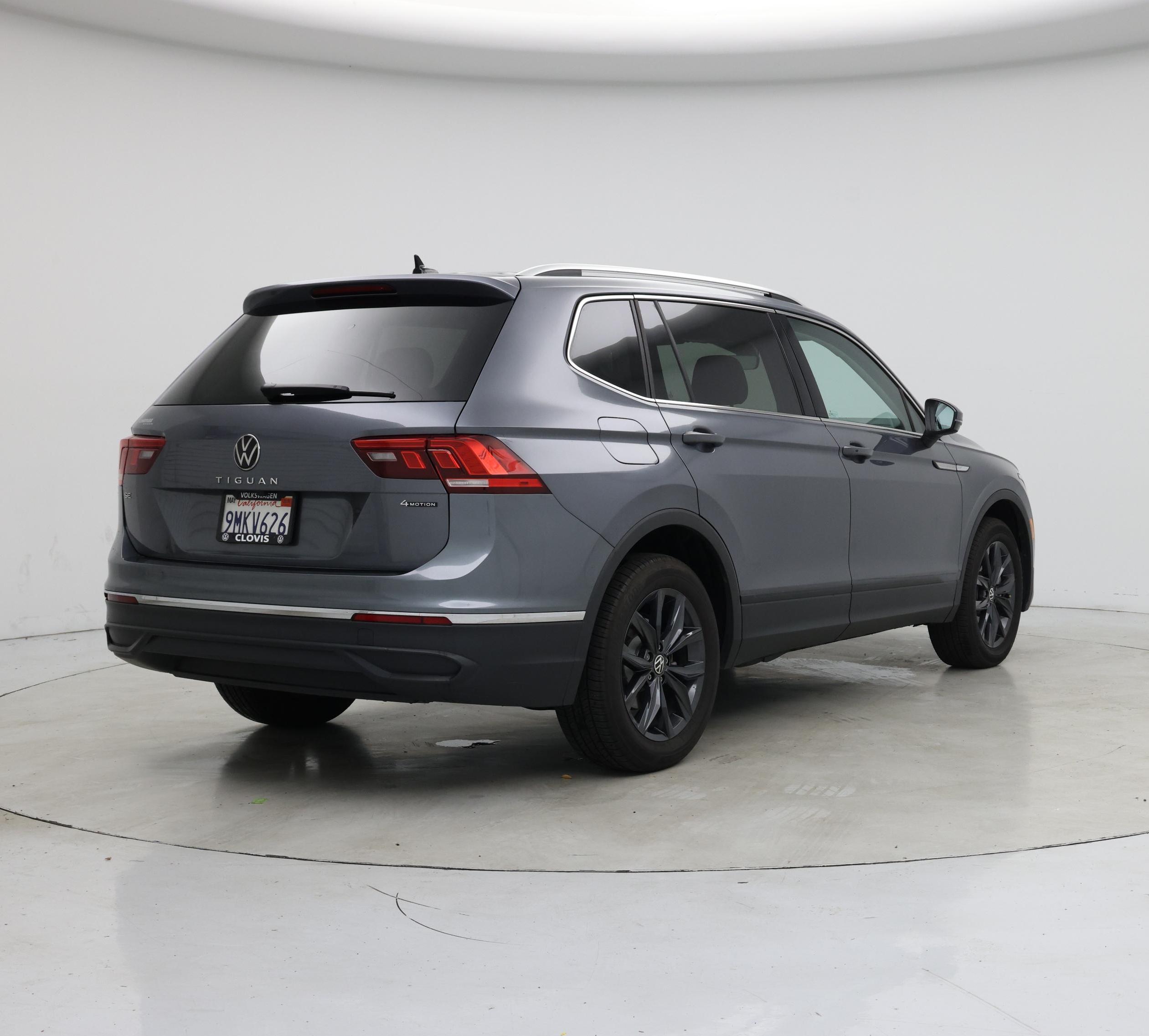 Thumbnail: 2024 Volkswagen Tiguan - 8