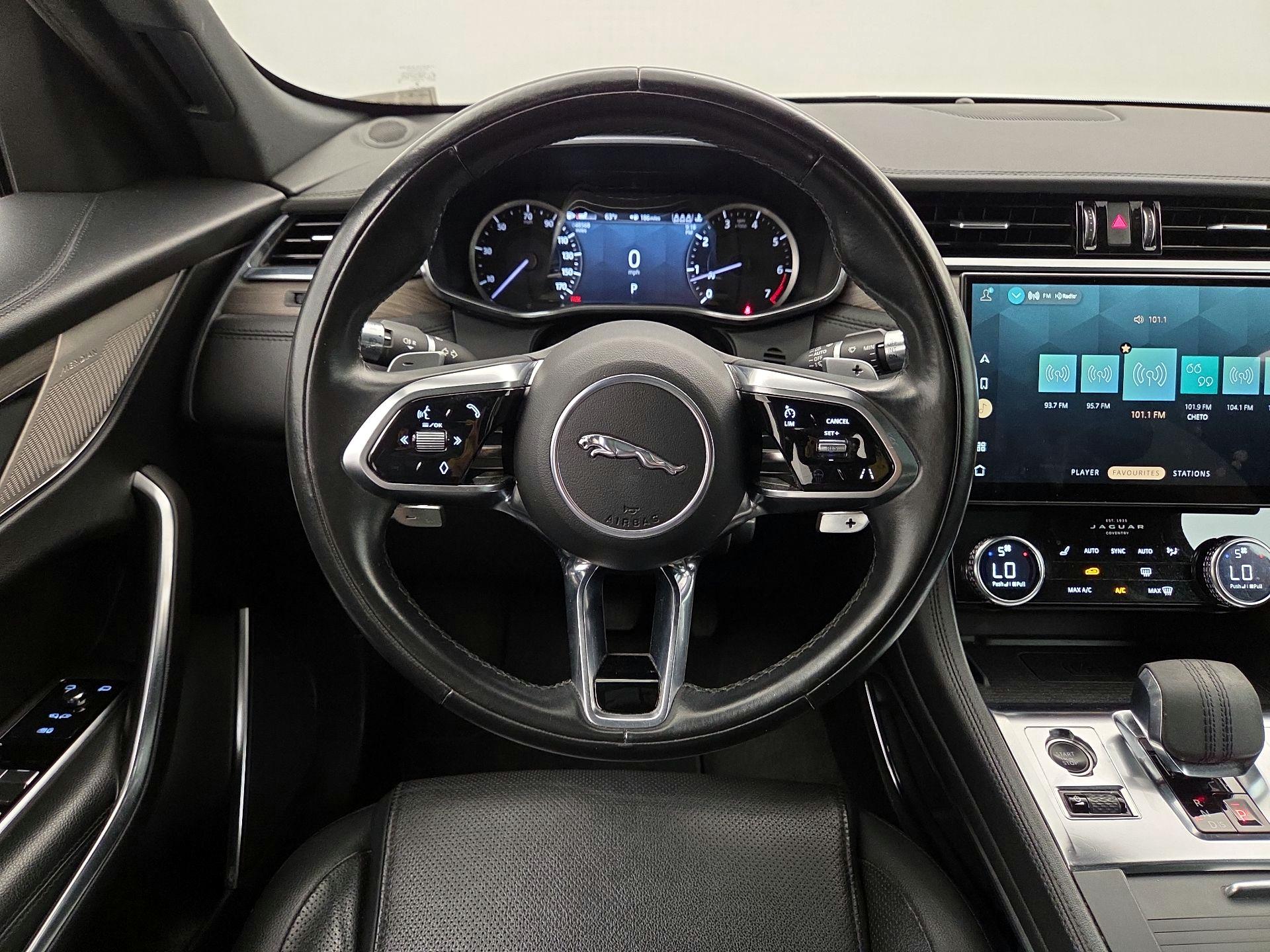 Thumbnail: 2021 Jaguar F-Pace - 10