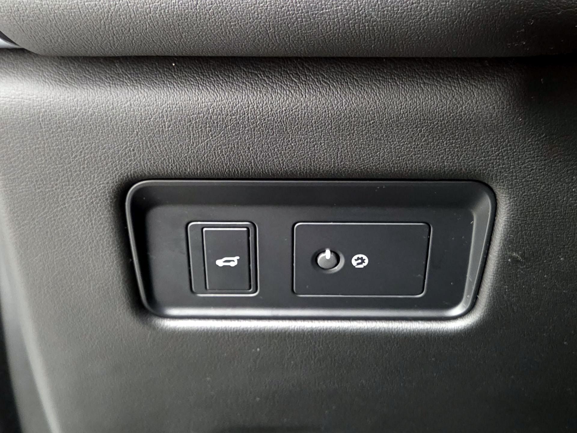 Thumbnail: 2021 Jaguar F-Pace - 13