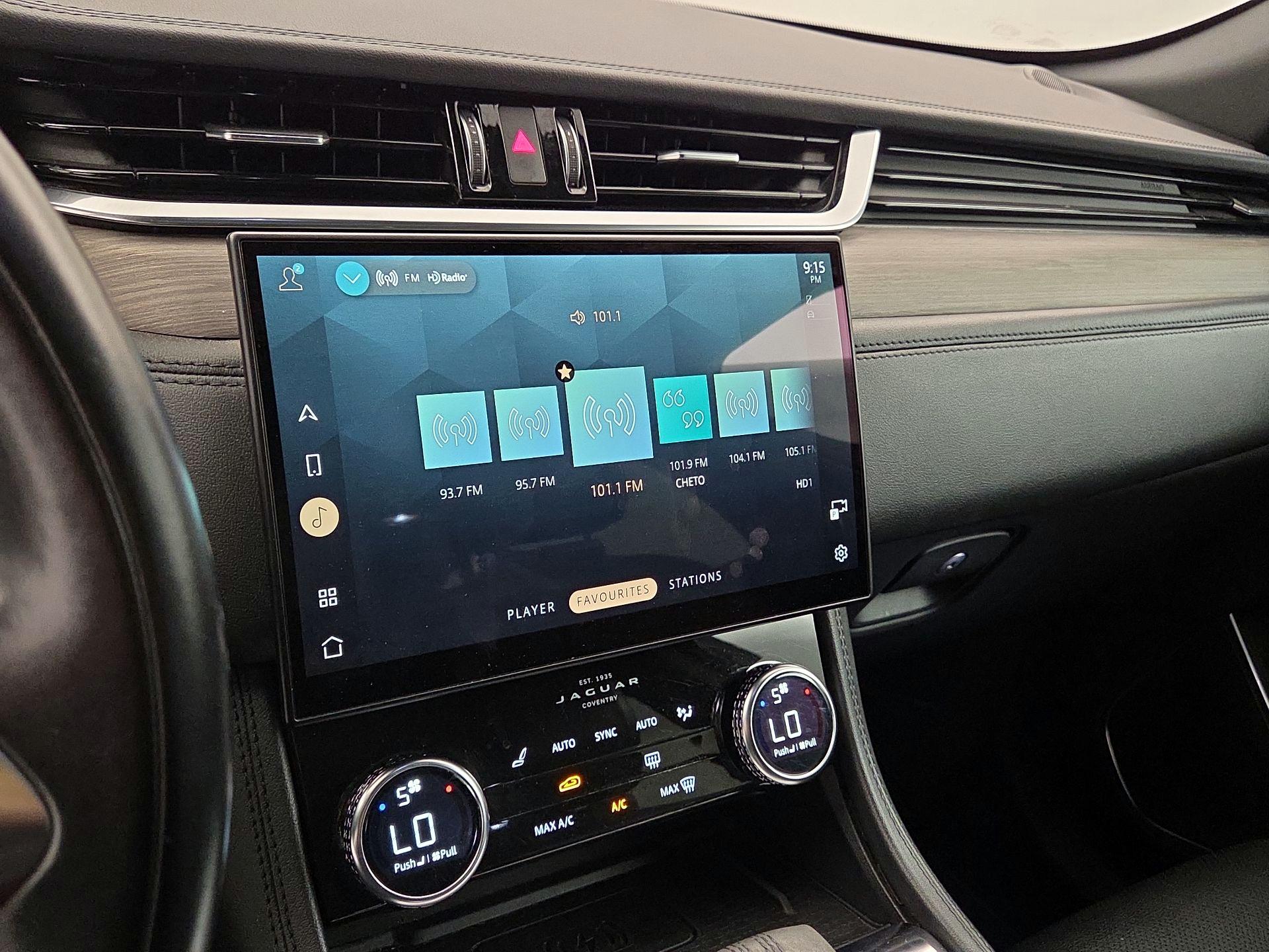 Thumbnail: 2021 Jaguar F-Pace - 16