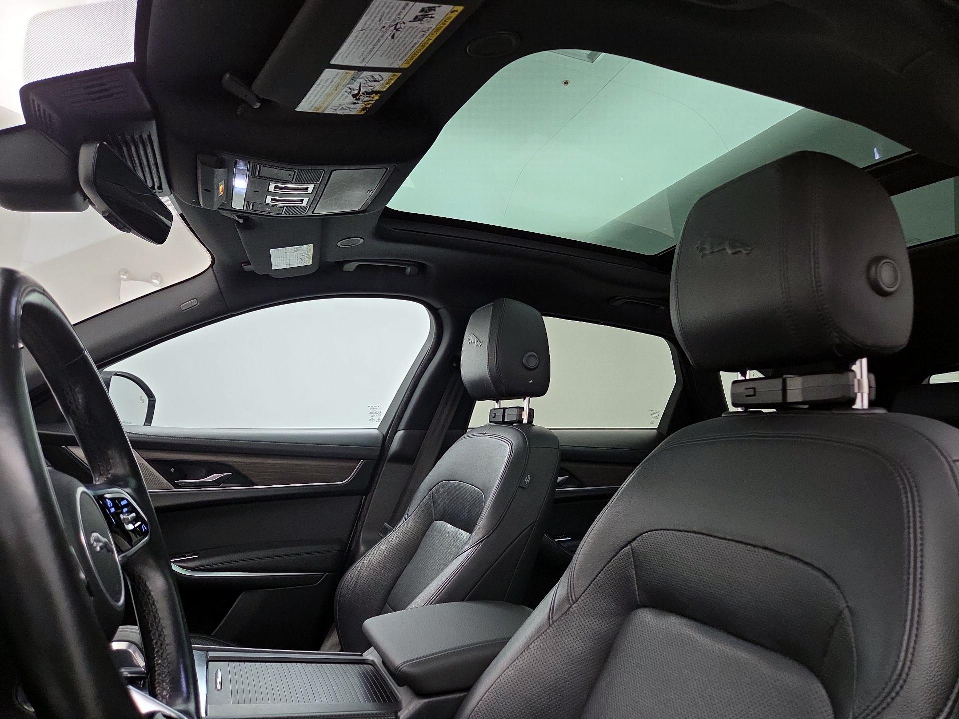 Thumbnail: 2021 Jaguar F-Pace - 19