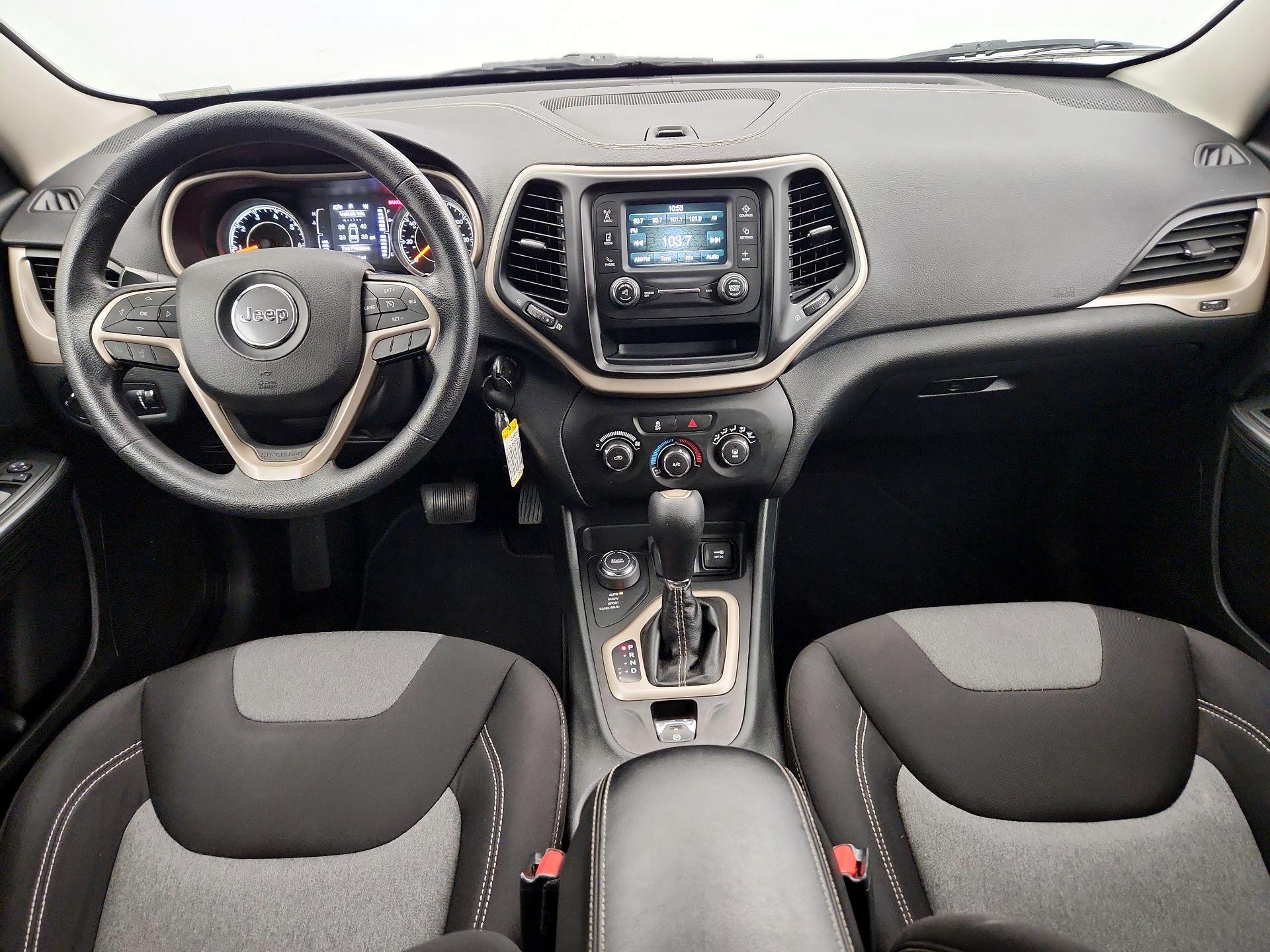 Thumbnail: 2015 Jeep Cherokee - 9