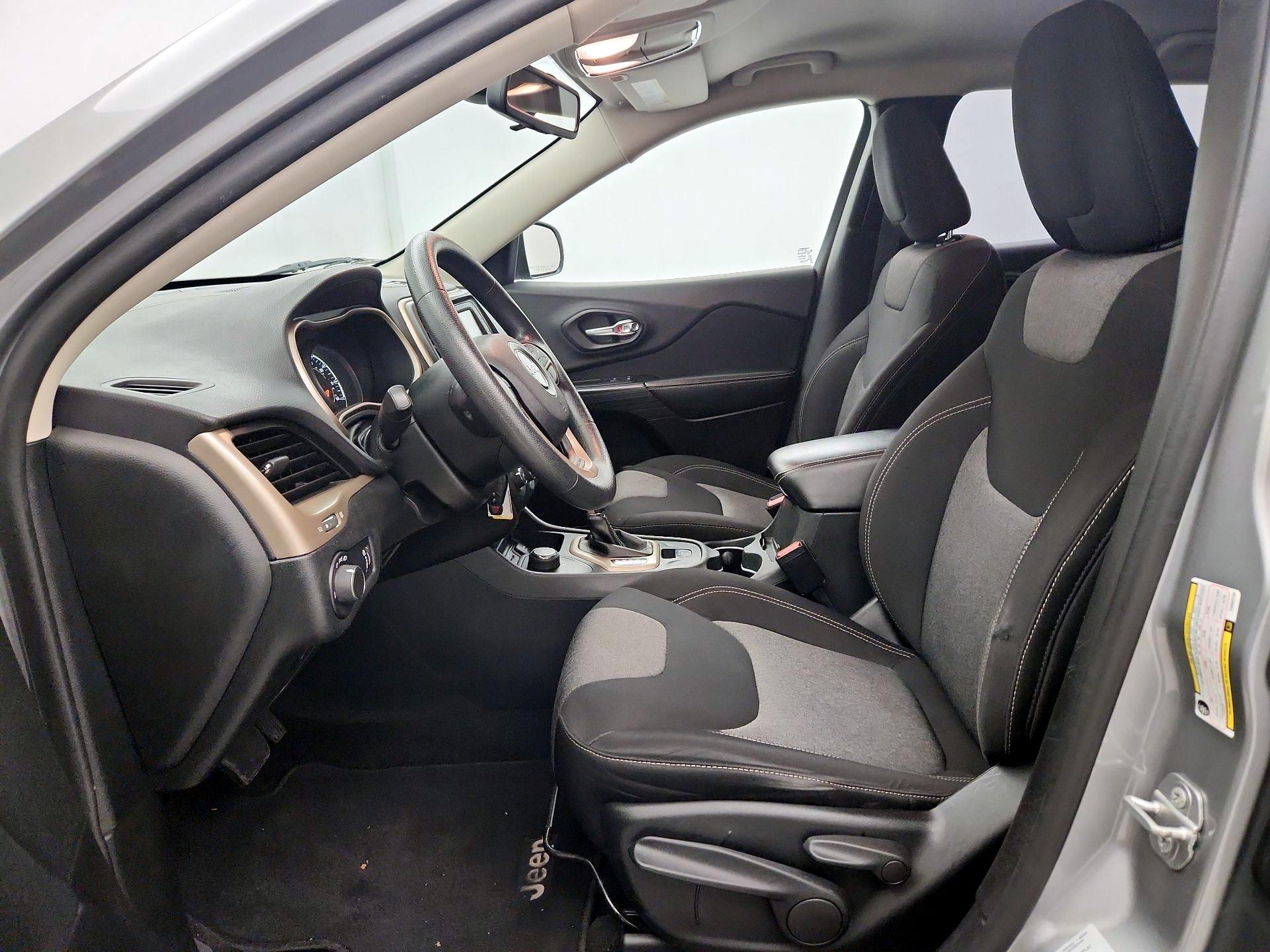 Thumbnail: 2015 Jeep Cherokee - 11