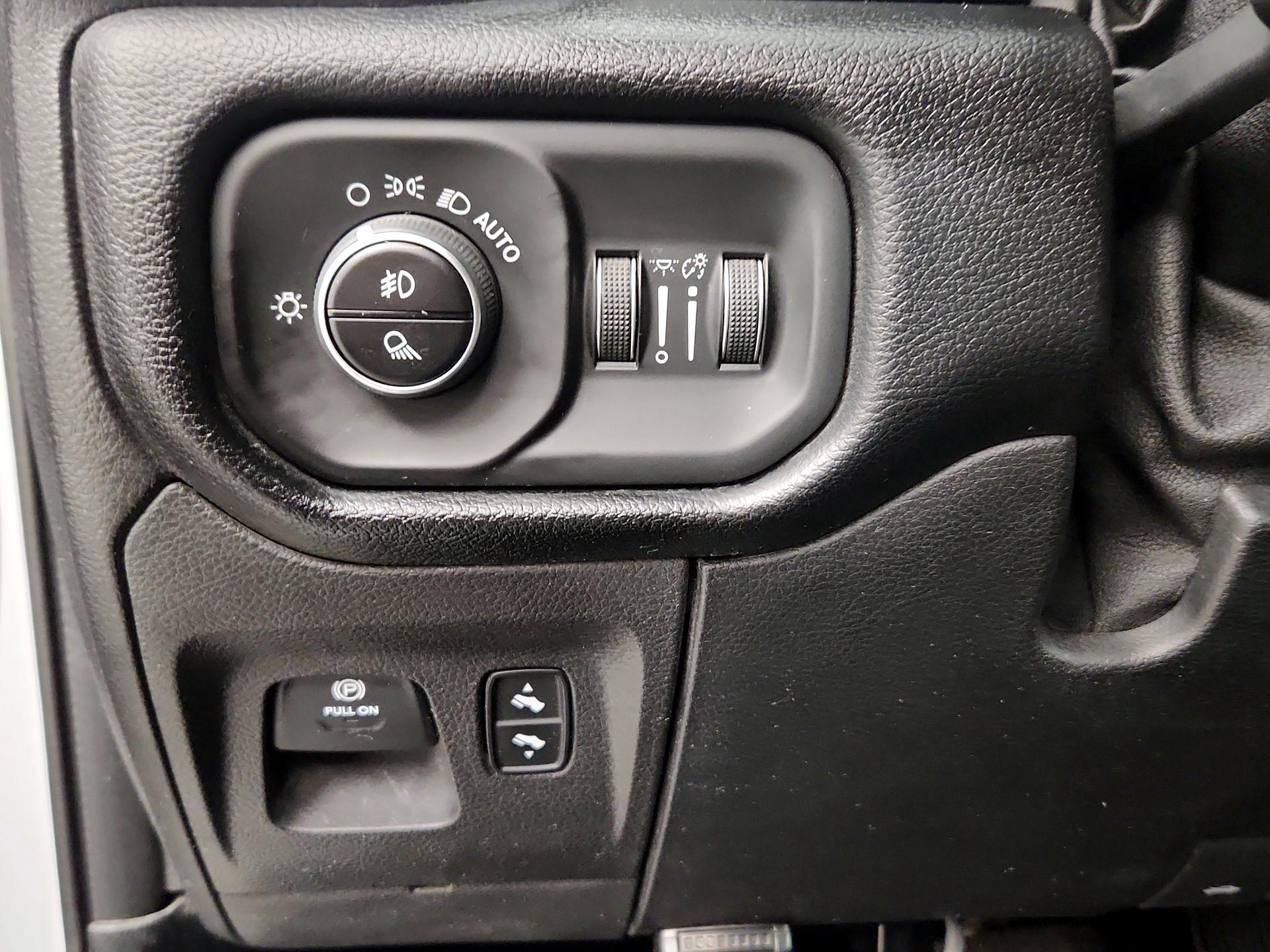 Thumbnail: 2019 RAM 1500 - 13