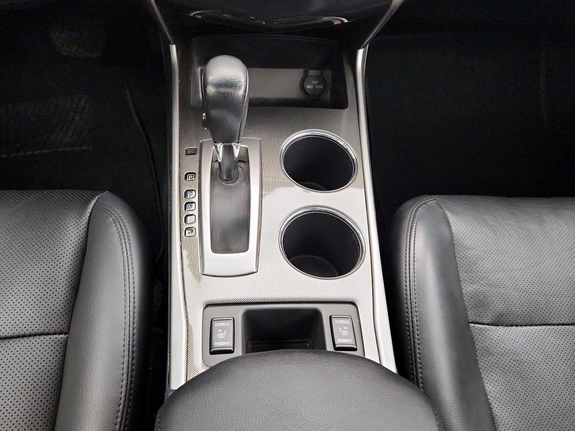 Thumbnail: 2015 Nissan Altima - 17