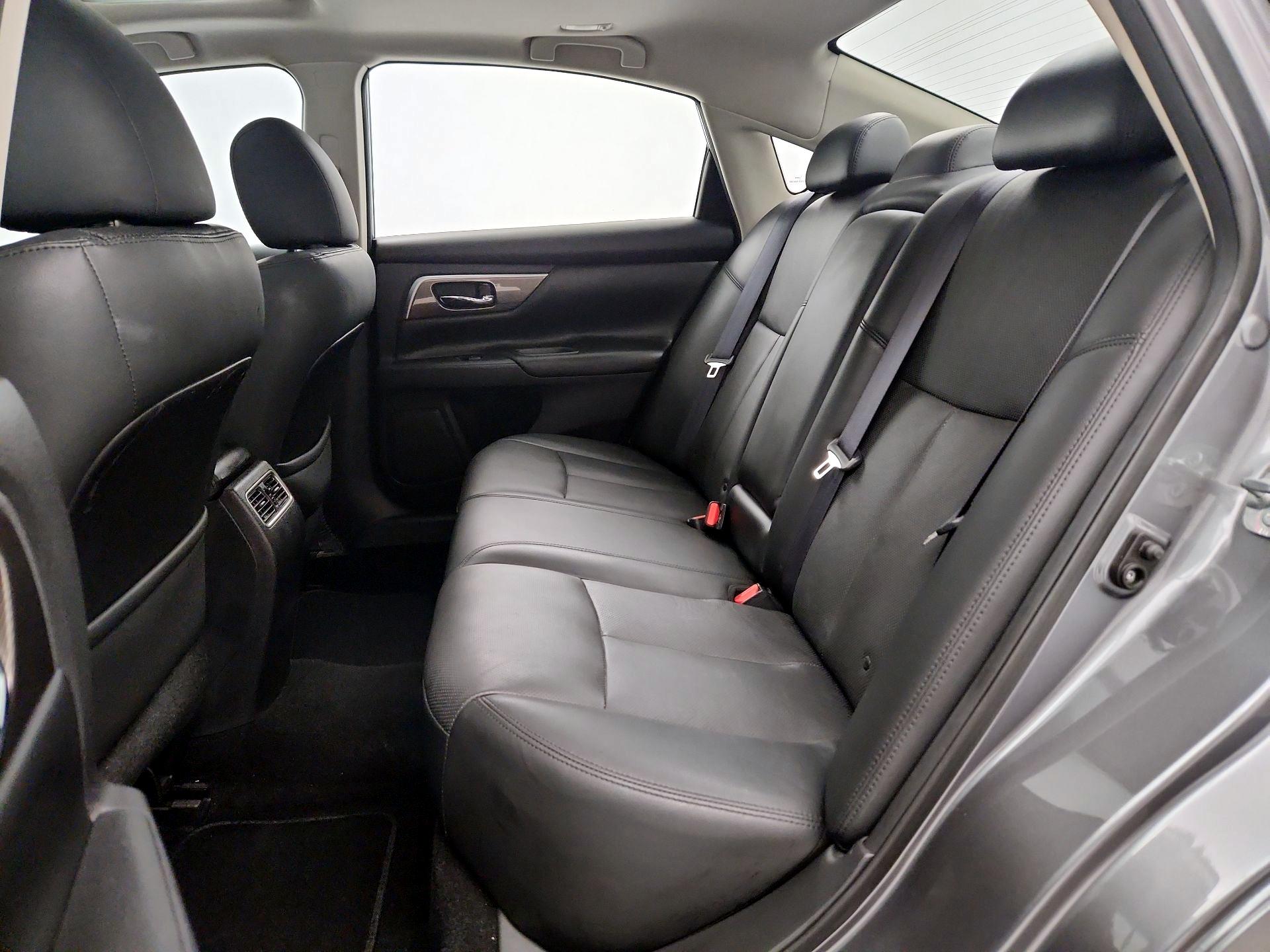 Thumbnail: 2015 Nissan Altima - 20