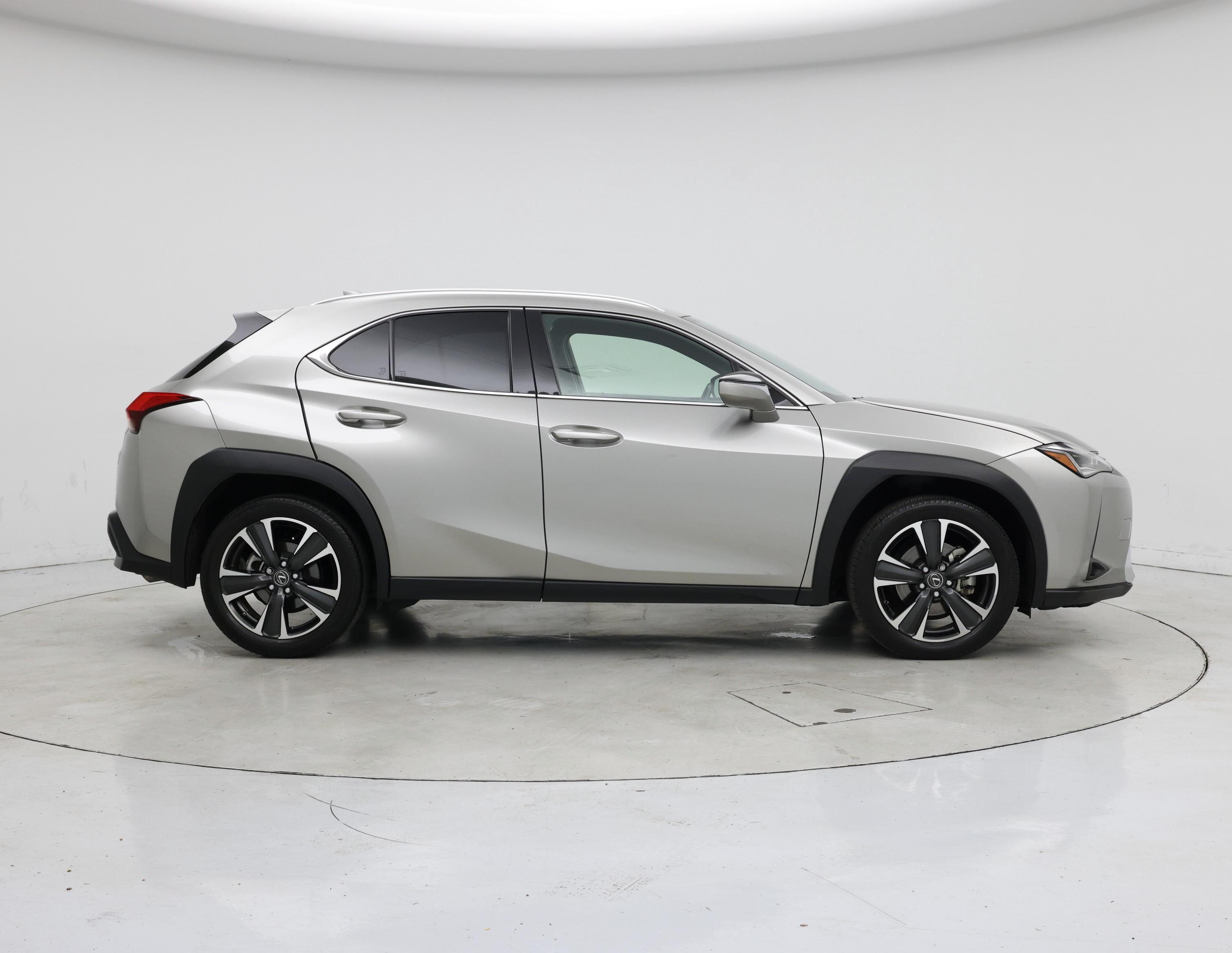 Thumbnail: 2019 Lexus UX - 7