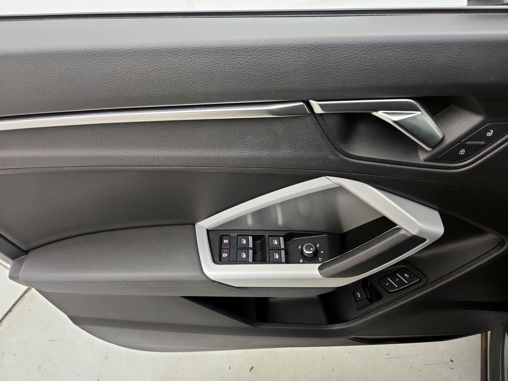 Thumbnail: 2022 Audi Q3 - 12