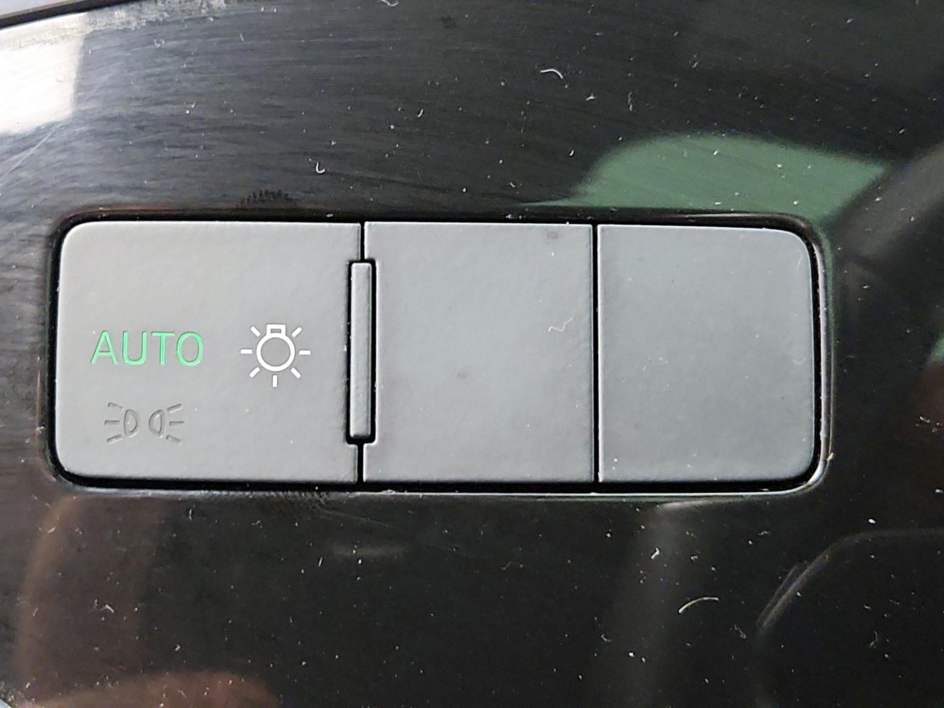 Thumbnail: 2022 Audi Q3 - 13