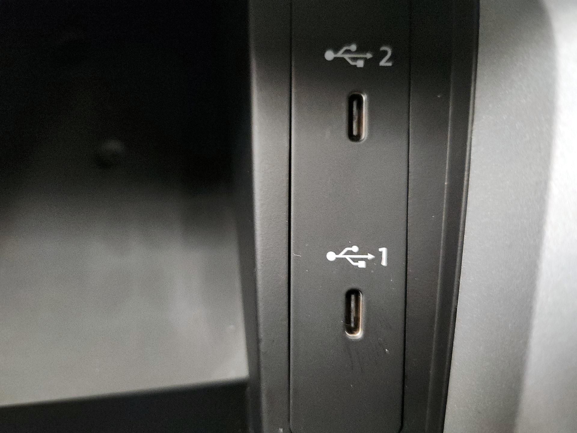 Thumbnail: 2022 Audi Q3 - 18