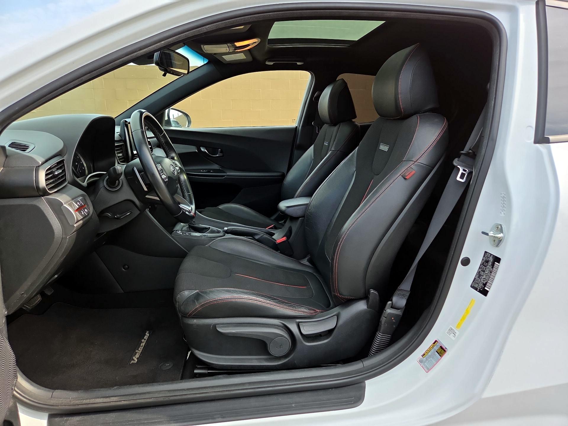 Thumbnail: 2019 Hyundai Veloster - 9