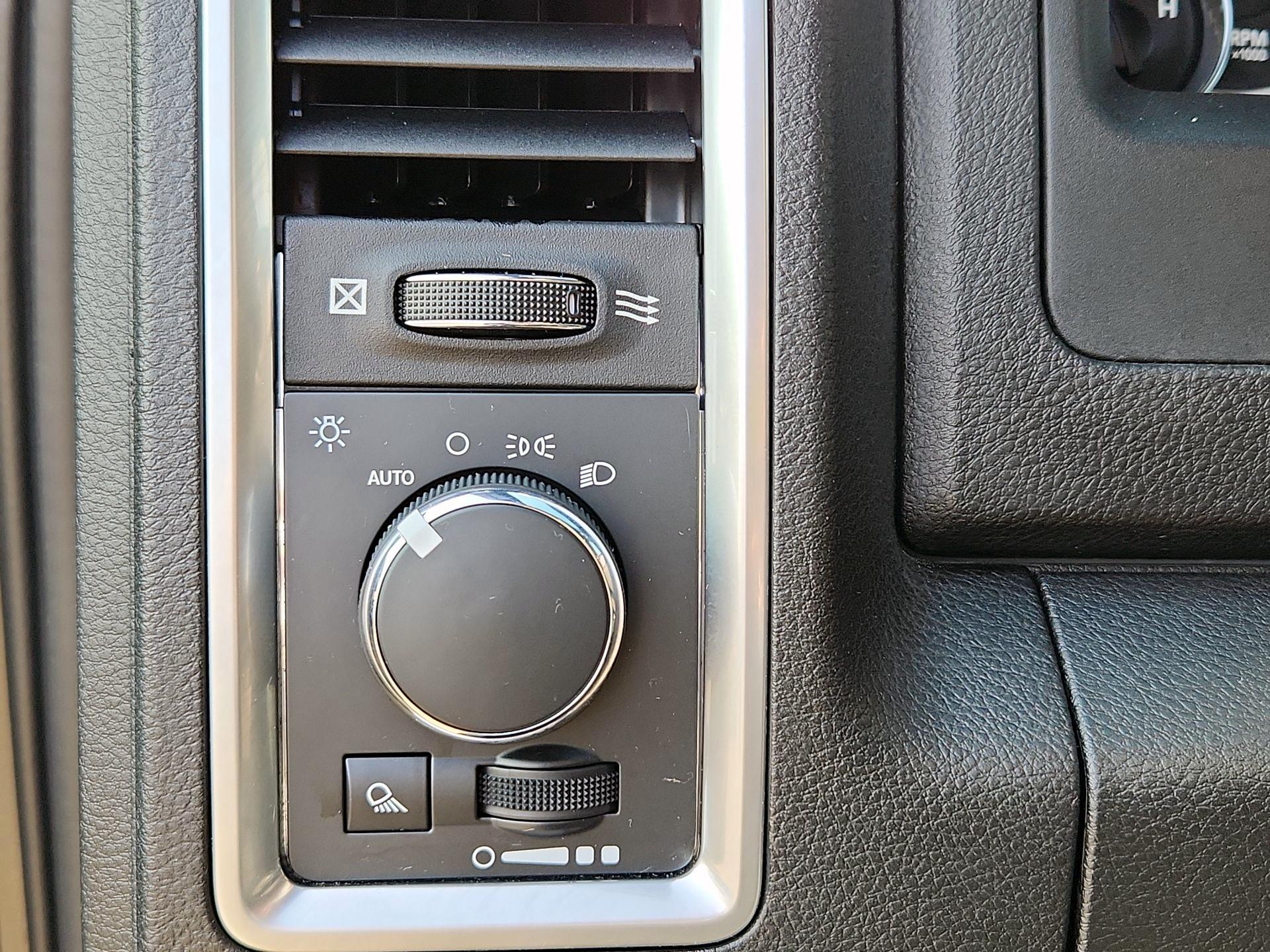 Thumbnail: 2022 RAM 1500 Classic - 11