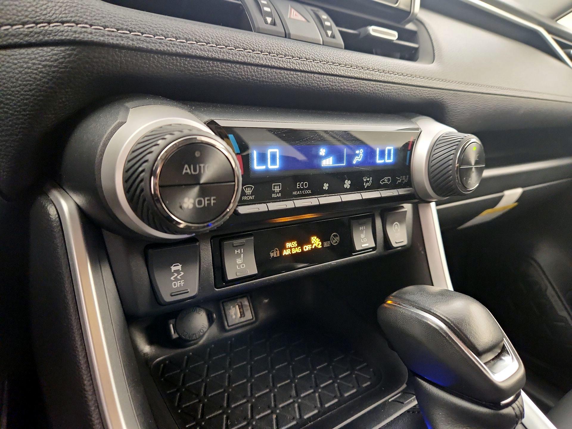 Thumbnail: 2023 Toyota RAV4 - 16