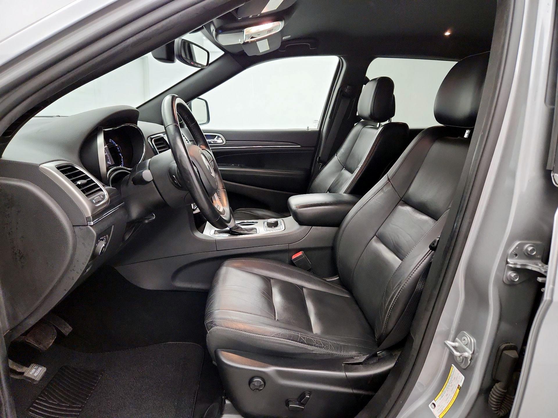 Thumbnail: 2019 Jeep Grand Cherokee - 11